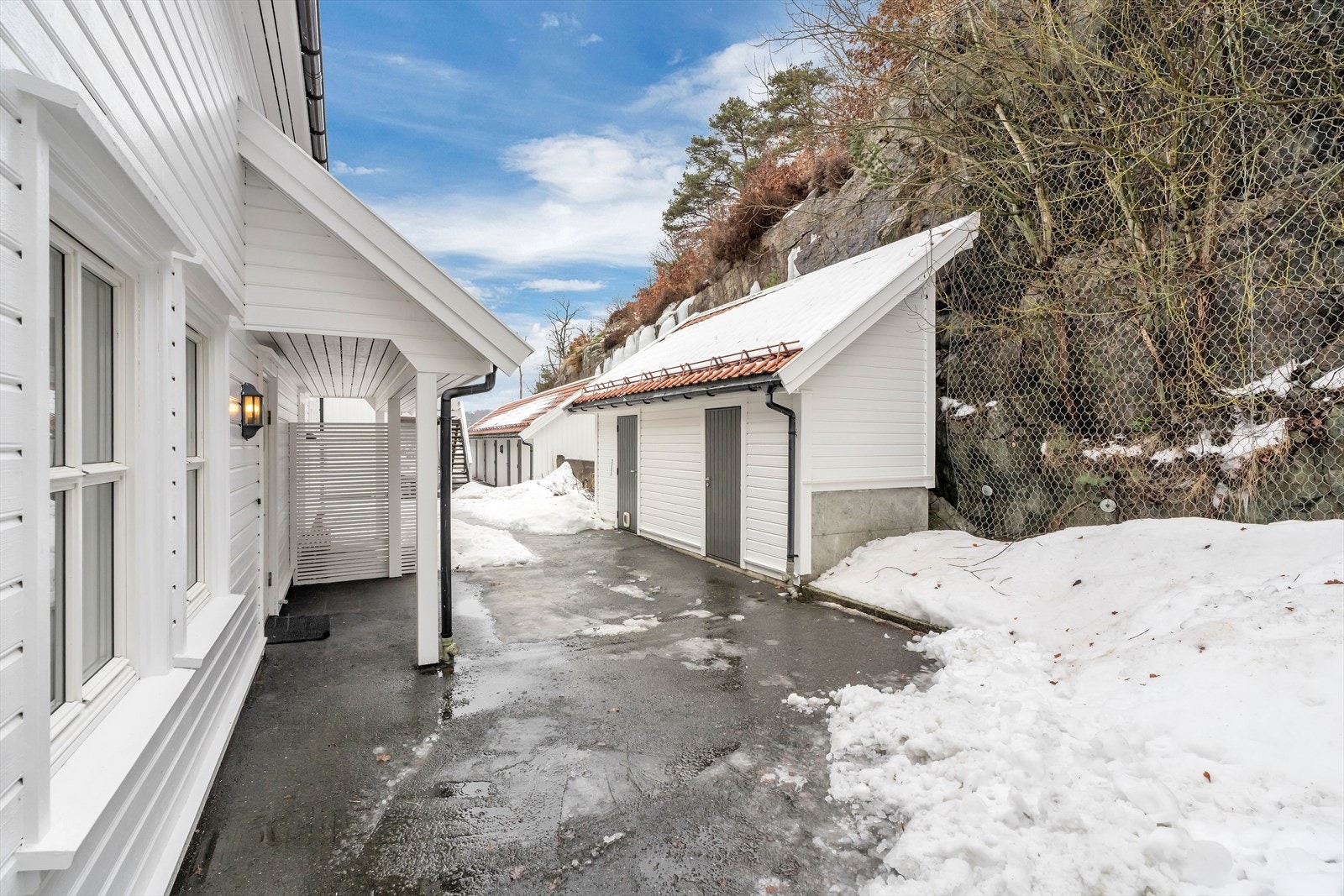 Utvendig bod tilhører boligen Galleribilde