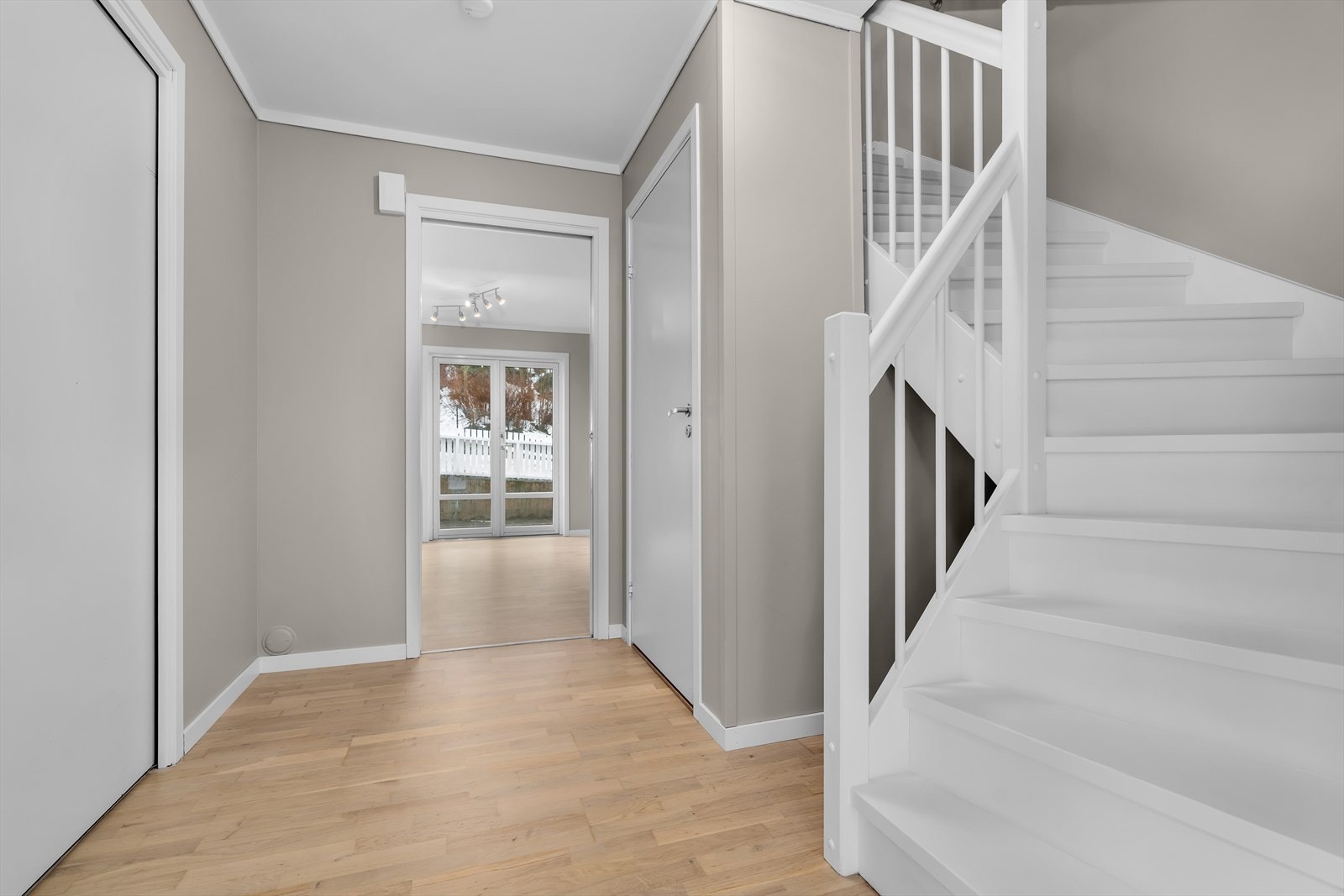 Trappeoppgang til 2. etg. Galleribilde