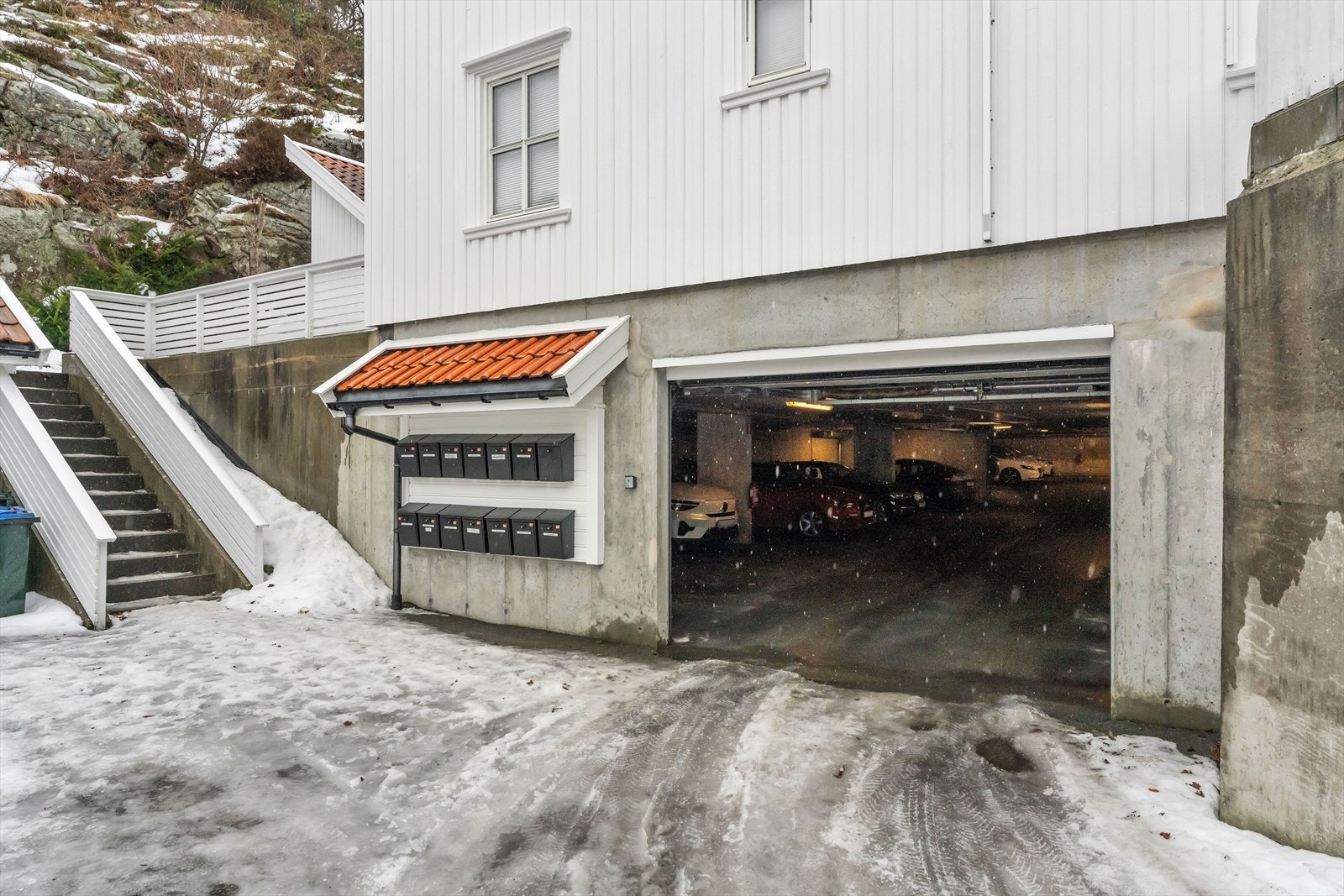 Parkering i felles garasjekjeller Galleribilde