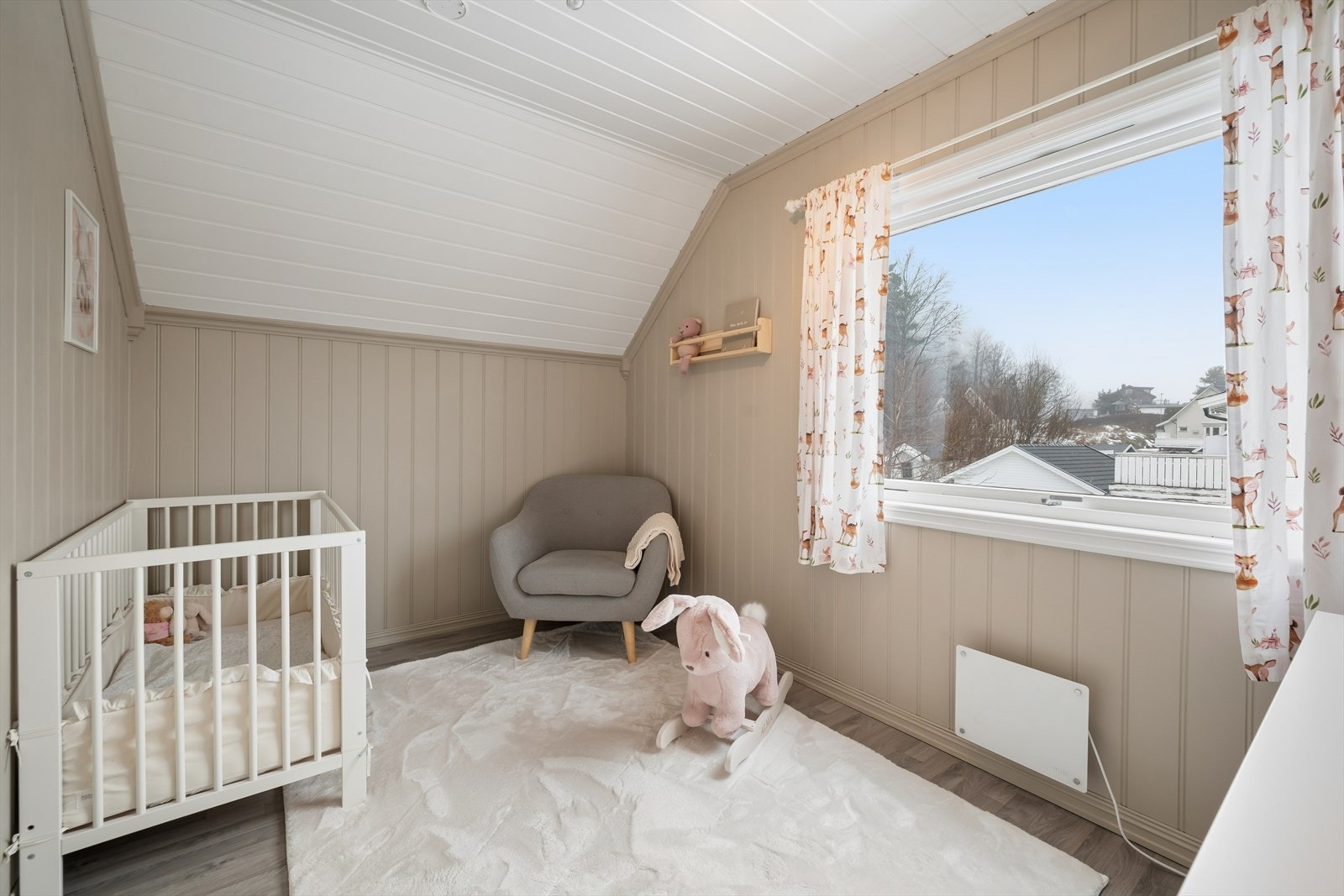 Også det tredje soverommet er lyst og enkelt å innrede. Galleribilde