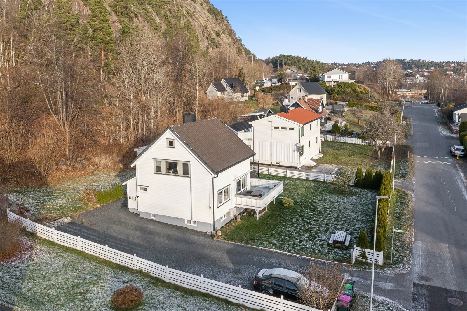 Området er veletablert og består hovedsakelig av eneboliger. Galleribilde