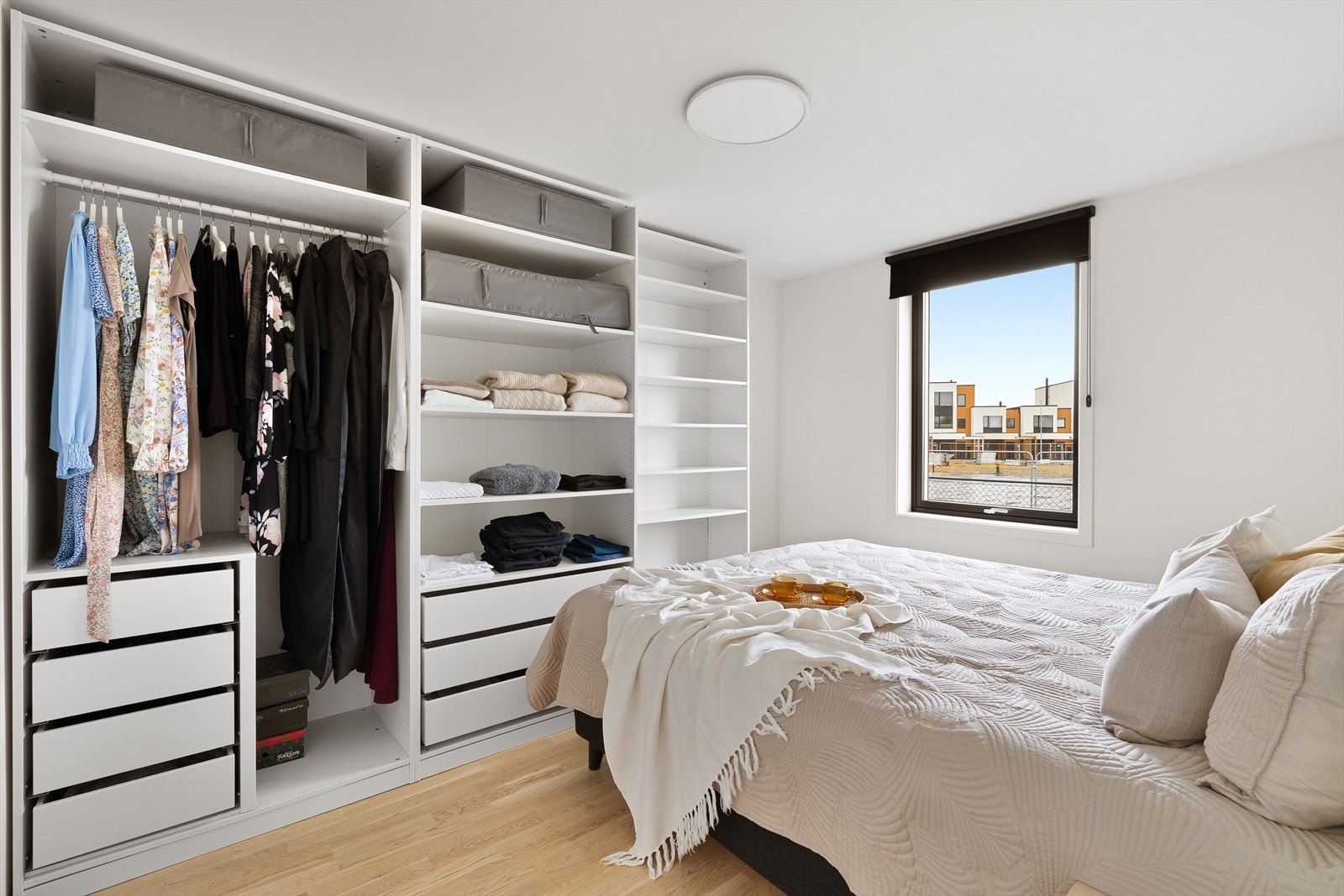 Garderobeløsning medfølger Galleribilde