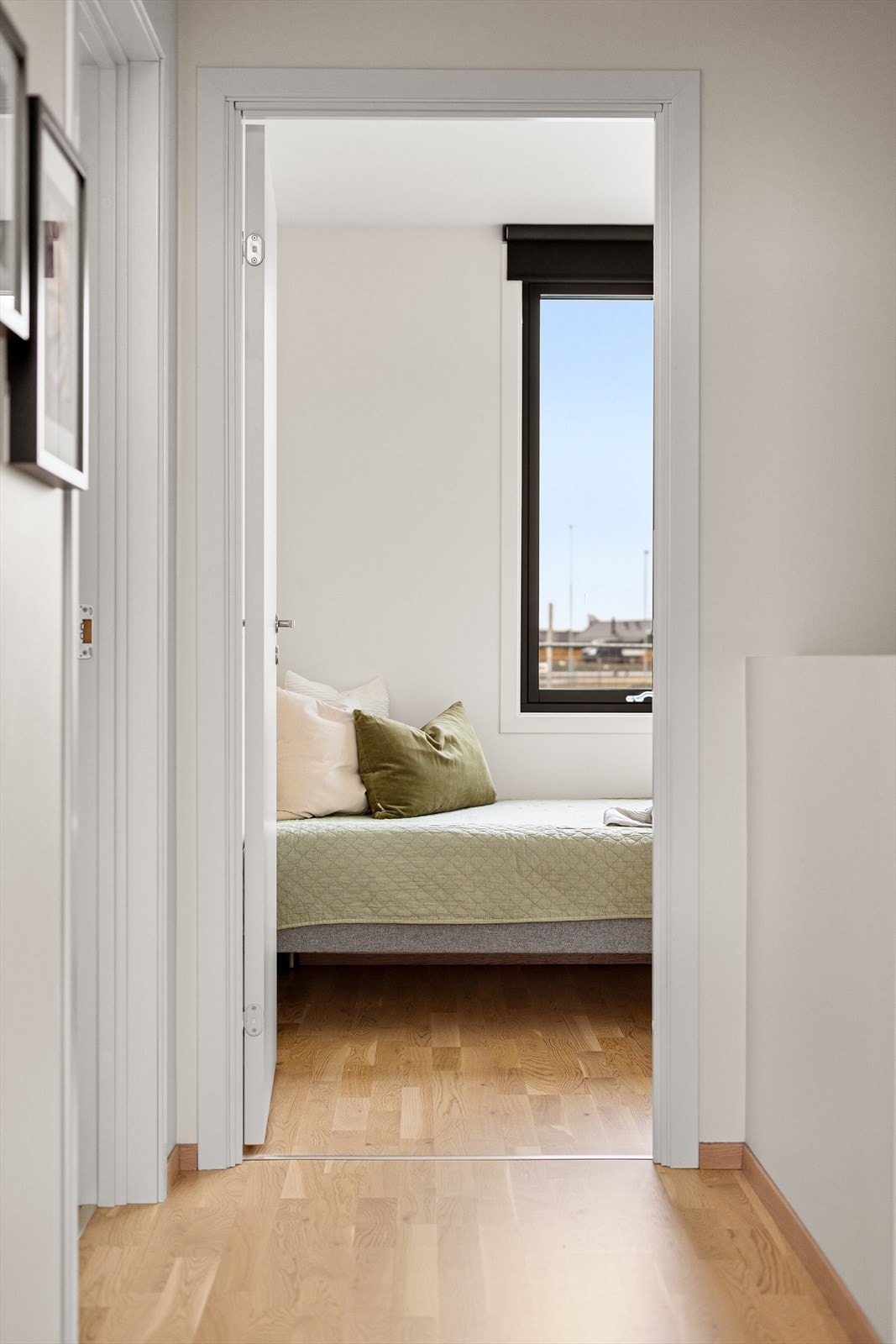 Praktisk etasje med egen sone for soverom og bad Galleribilde