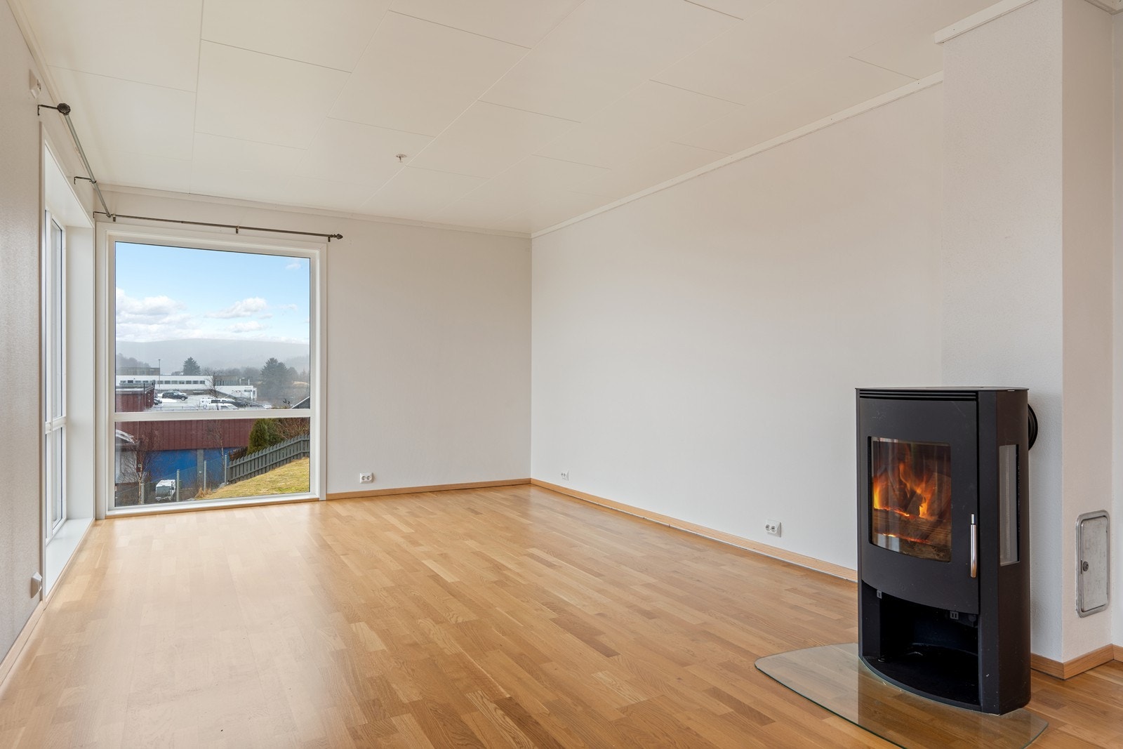 Vedovn sørger for behagelig temperatur på kjølige vinterkvelder Galleribilde