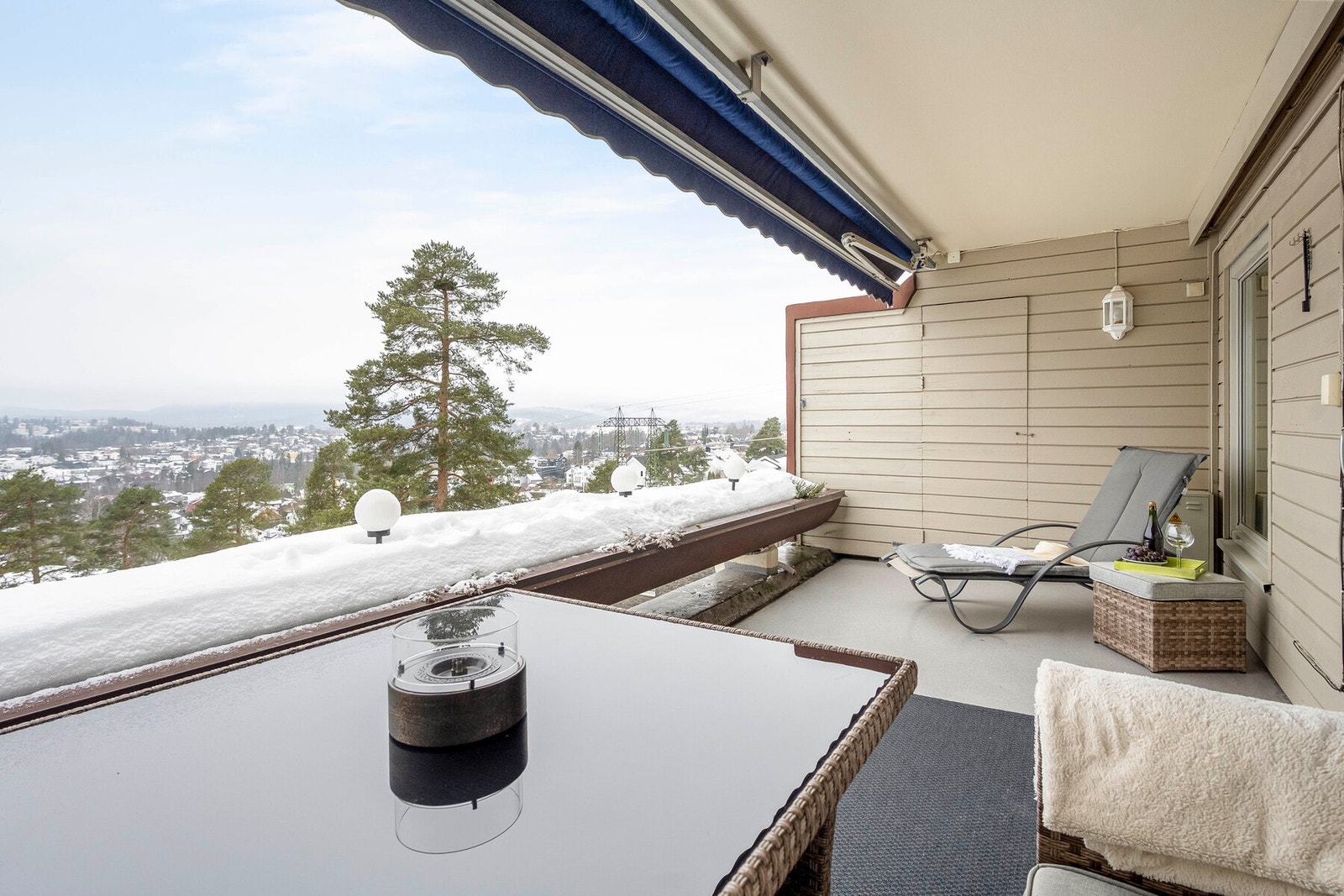 Hyggelig utsyn fra terrassen. Galleribilde