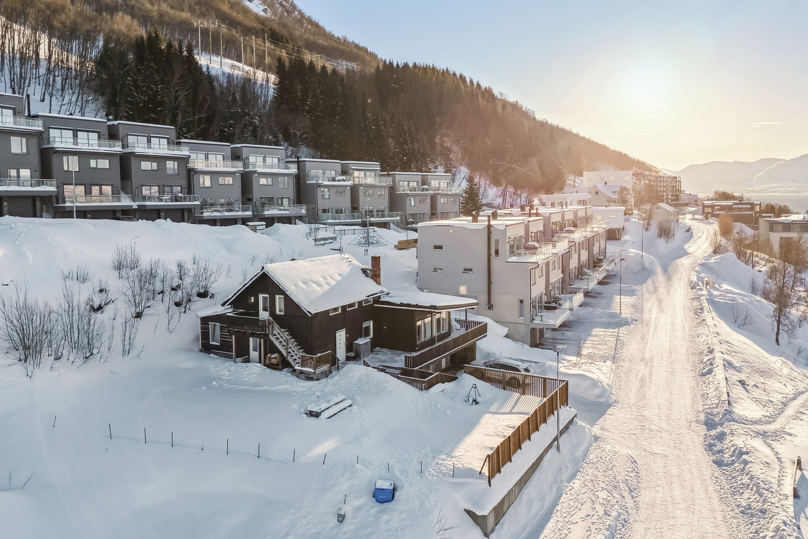 Dette er en bolig, med mye å by på - både når det gjelder plass, stemning og beliggenhet Galleribilde