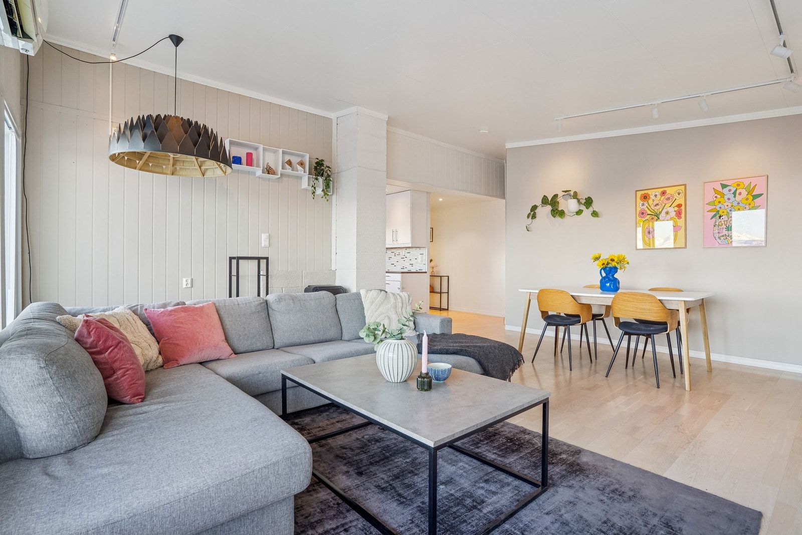 Her er det lett å se for seg et hjem der hele familien får plass til å utfolde seg i hverdagen. Galleribilde