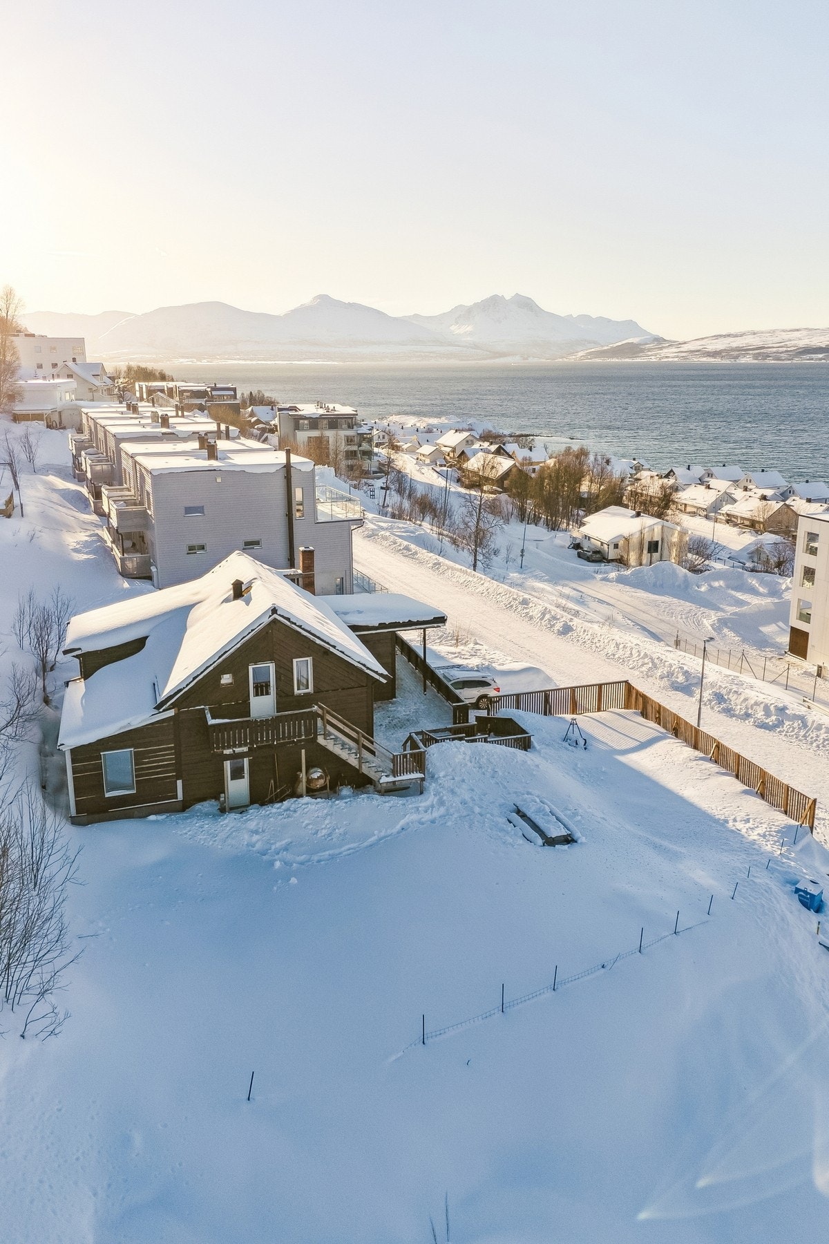 Vakker utsikt mot Sør-Kvaløya og Rya Galleribilde