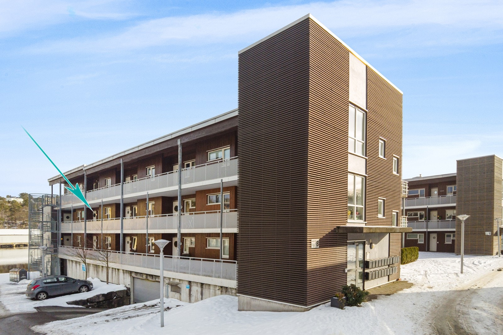 Adkomst til leiligheten med heis via svalgang. Galleribilde