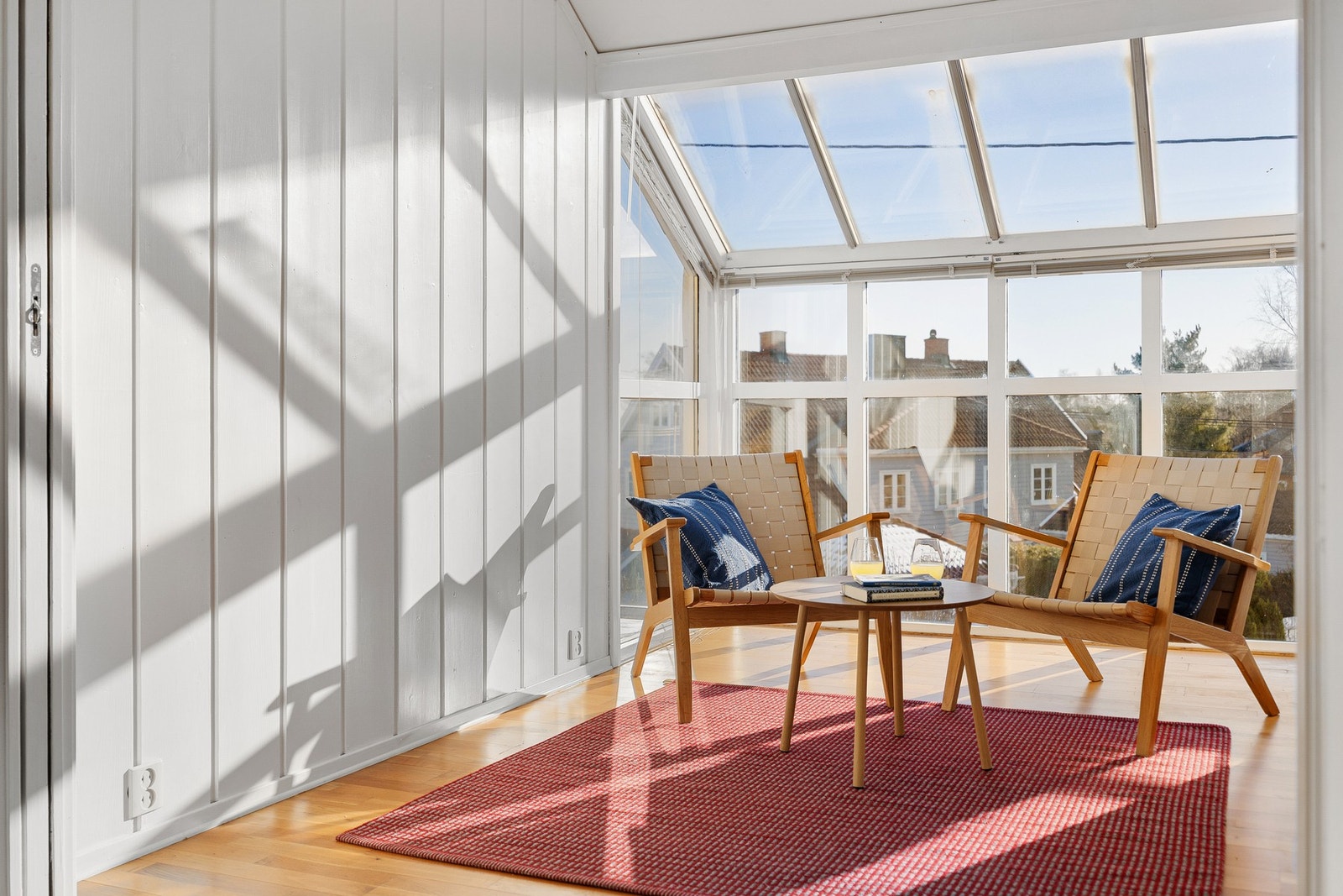 Boligen fremstår som godt vedlikeholdt med pene innredninger Galleribilde