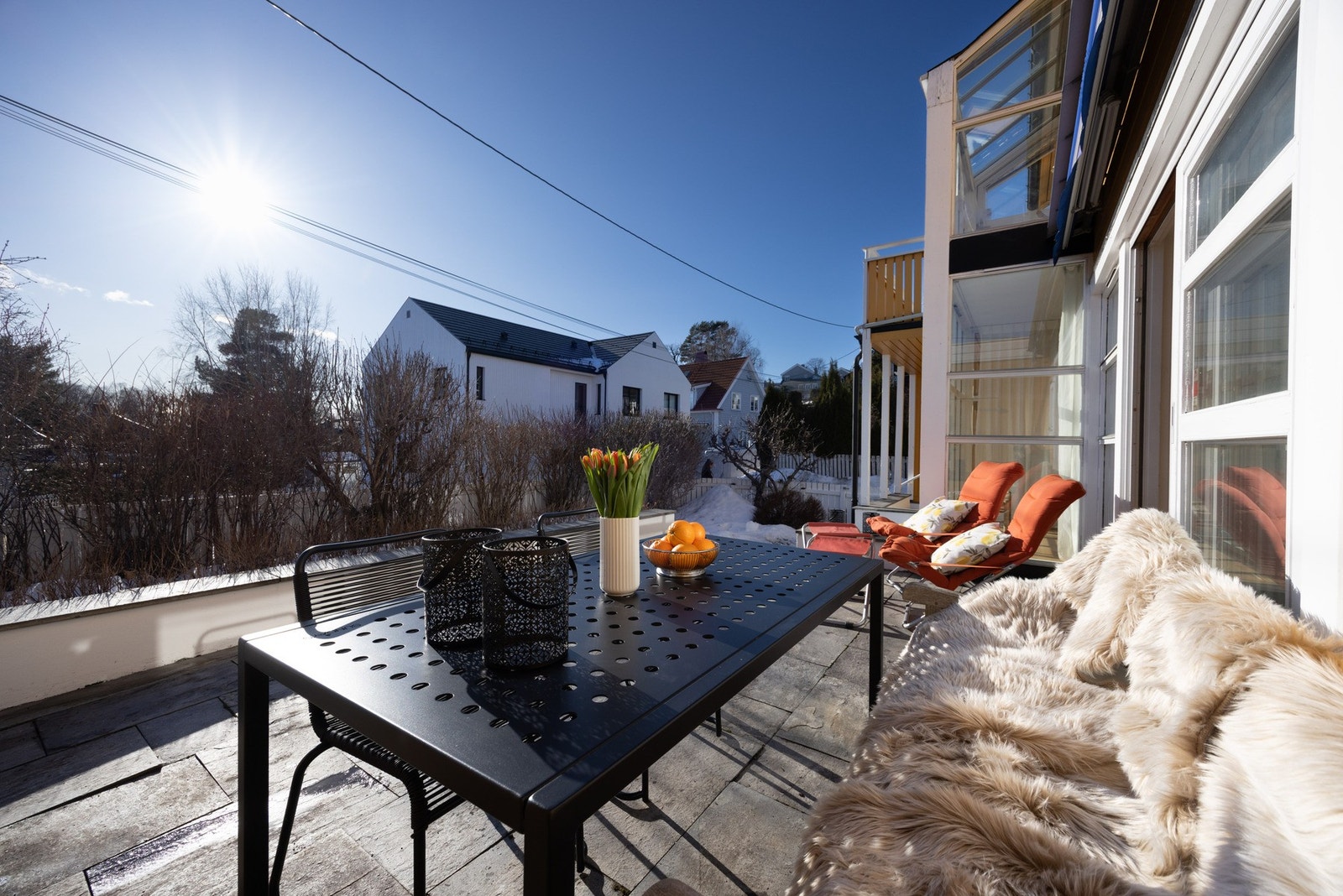 Her kan du nyte fantastiske solforhold fra morgen til kveld! Galleribilde