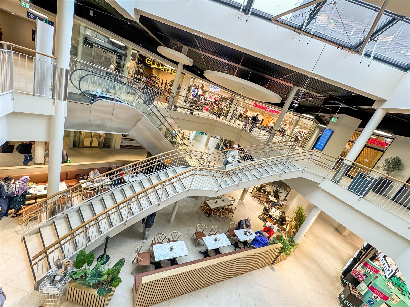 Alti Bjørkelangen Galleribilde