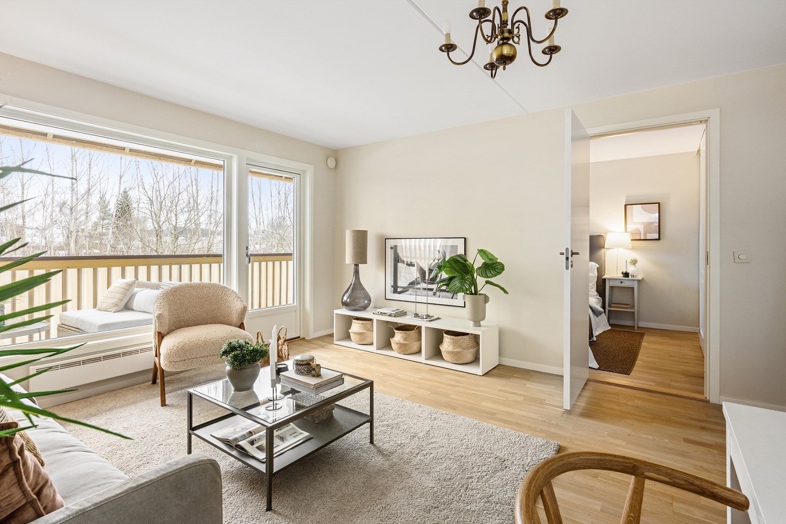 Stue med utgang til balkong Galleribilde