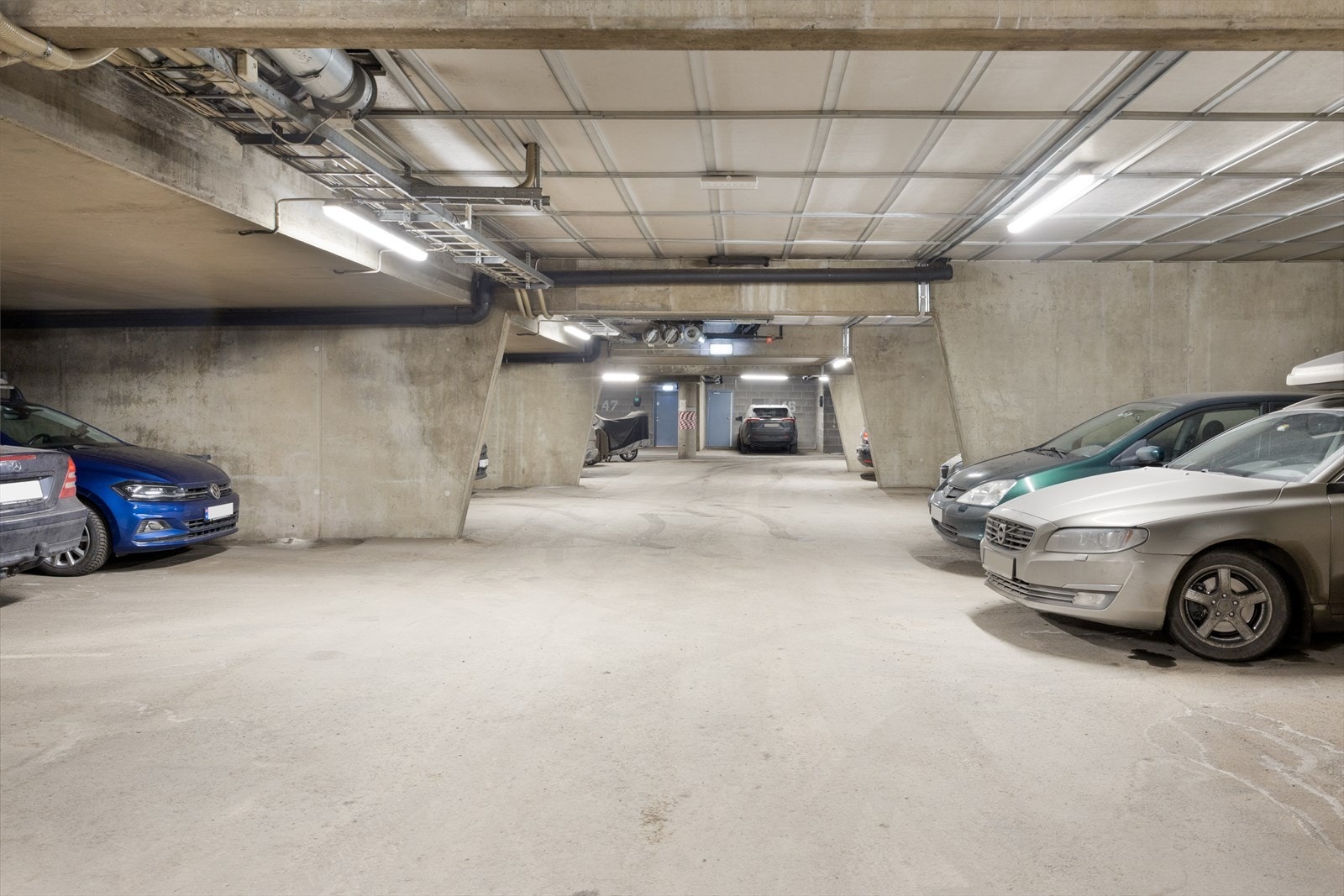 Garasjeplass Galleribilde