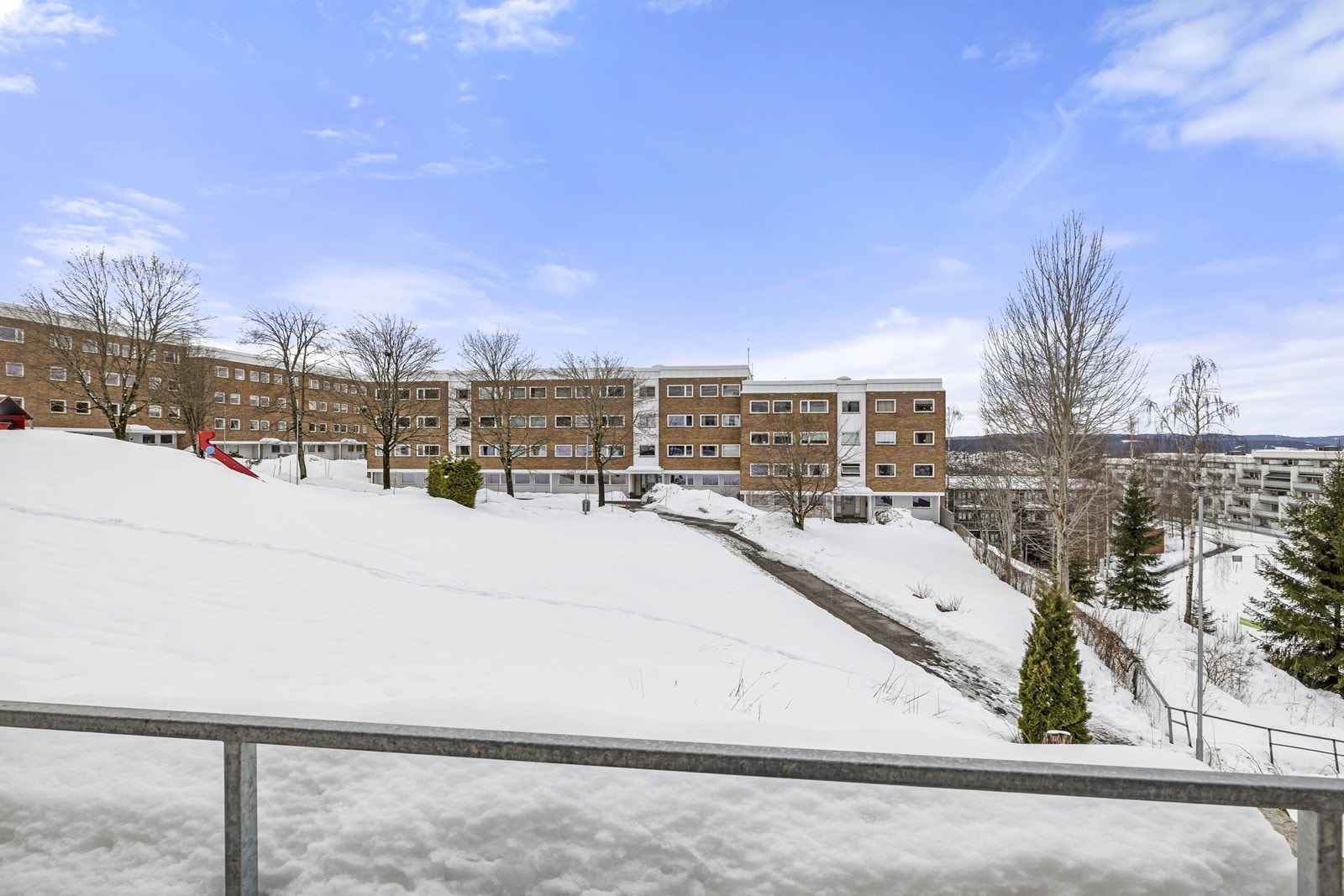 Leiligheten er en del av Blystadringen borettslag, tilknyttet Bori. Galleribilde