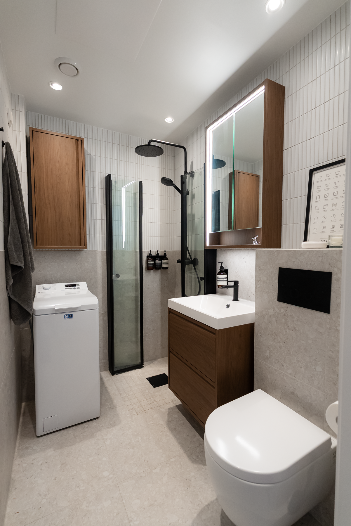 Badet ble under renoveringen pigget opp og revet ned til stenderne, for så bygget opp igjen. Rør ble samtidig oppgradert, inkludert rør-i-rør der nødvendig. Galleribilde