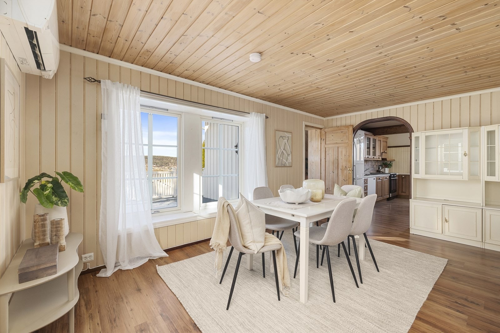 Det er god plass til spisestue Galleribilde