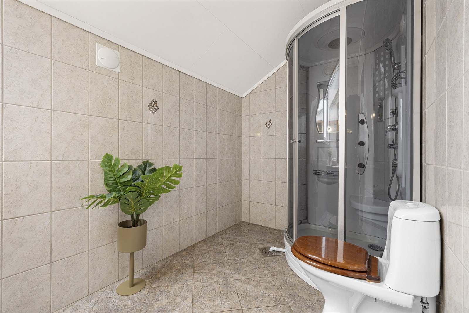 Baderom i 1. etasje Galleribilde