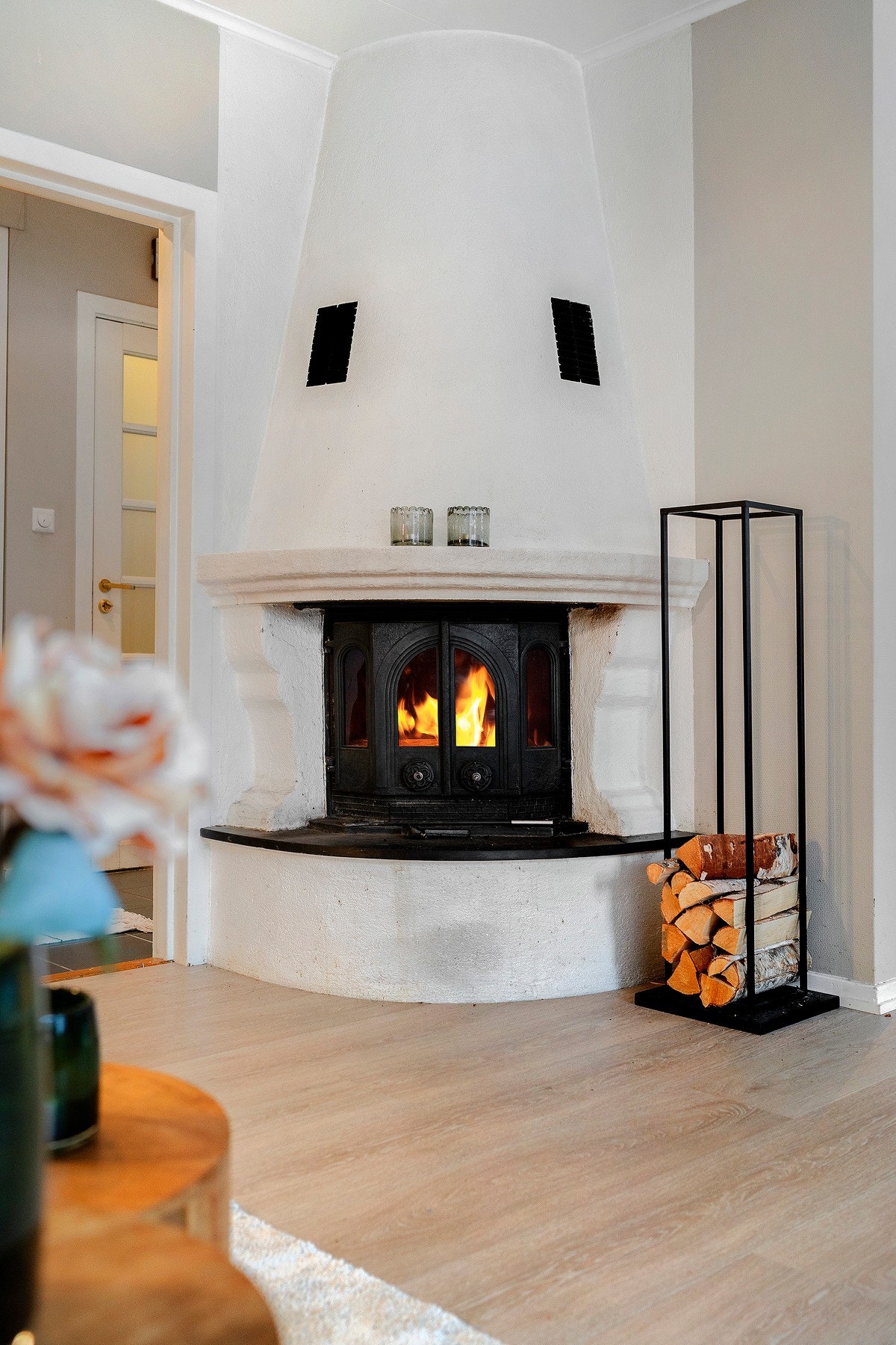 Peisovn som sørger for godt med varme på kjølige vinterkvelder Galleribilde