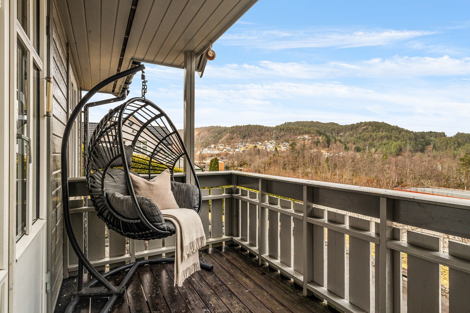 Her kan du nyte den fine utsikten utover nærområdet. Galleribilde