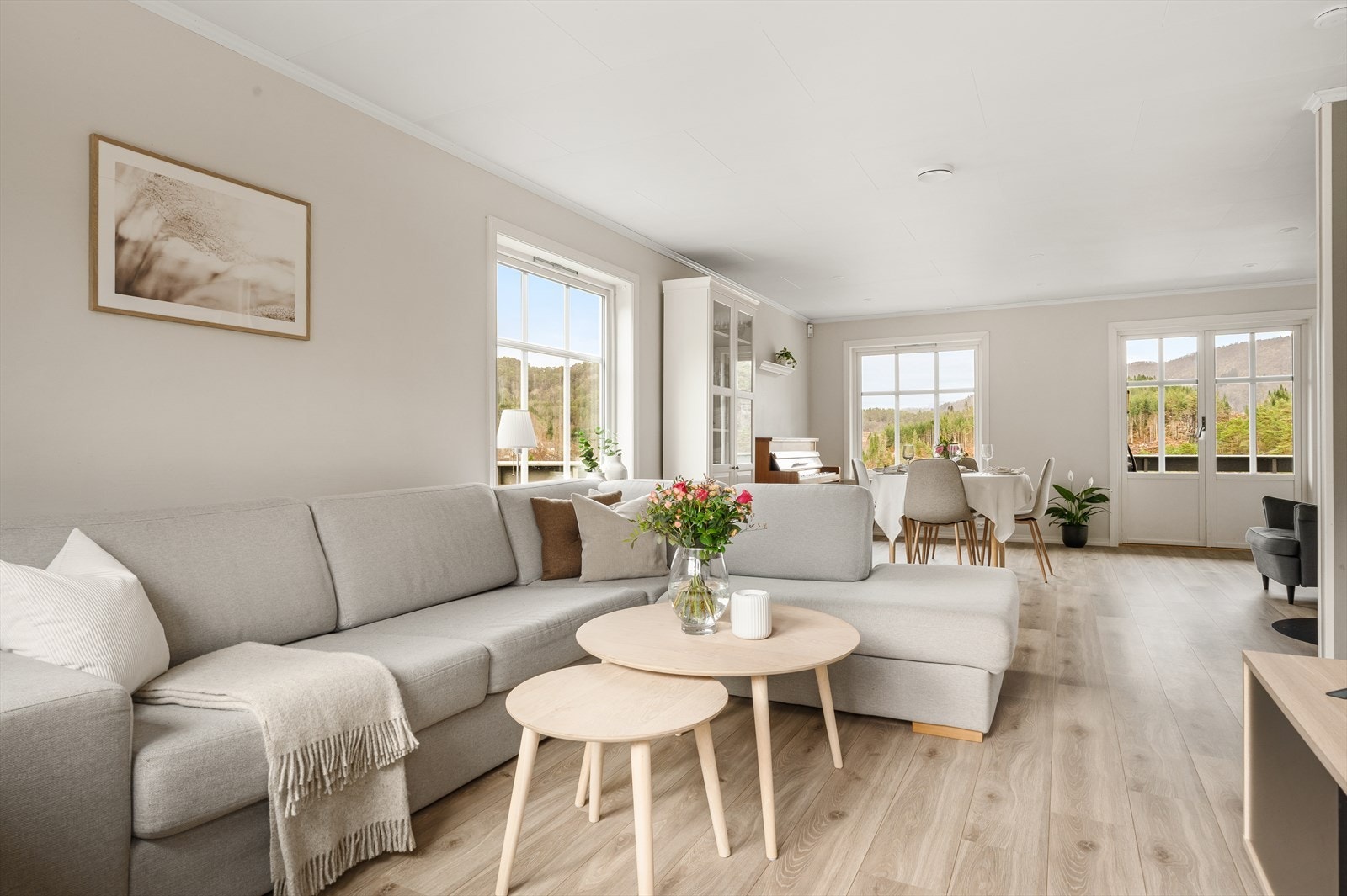 En flott tomannsbolig med svært sentral beliggenhet. Galleribilde