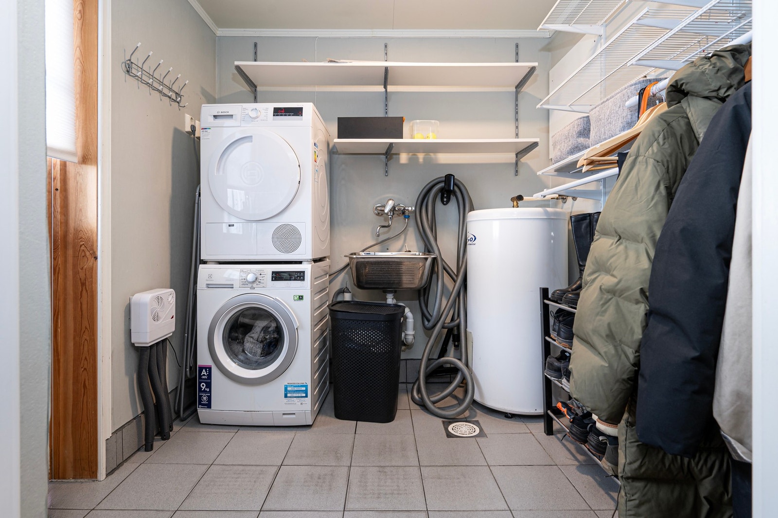 Vaskerom Galleribilde