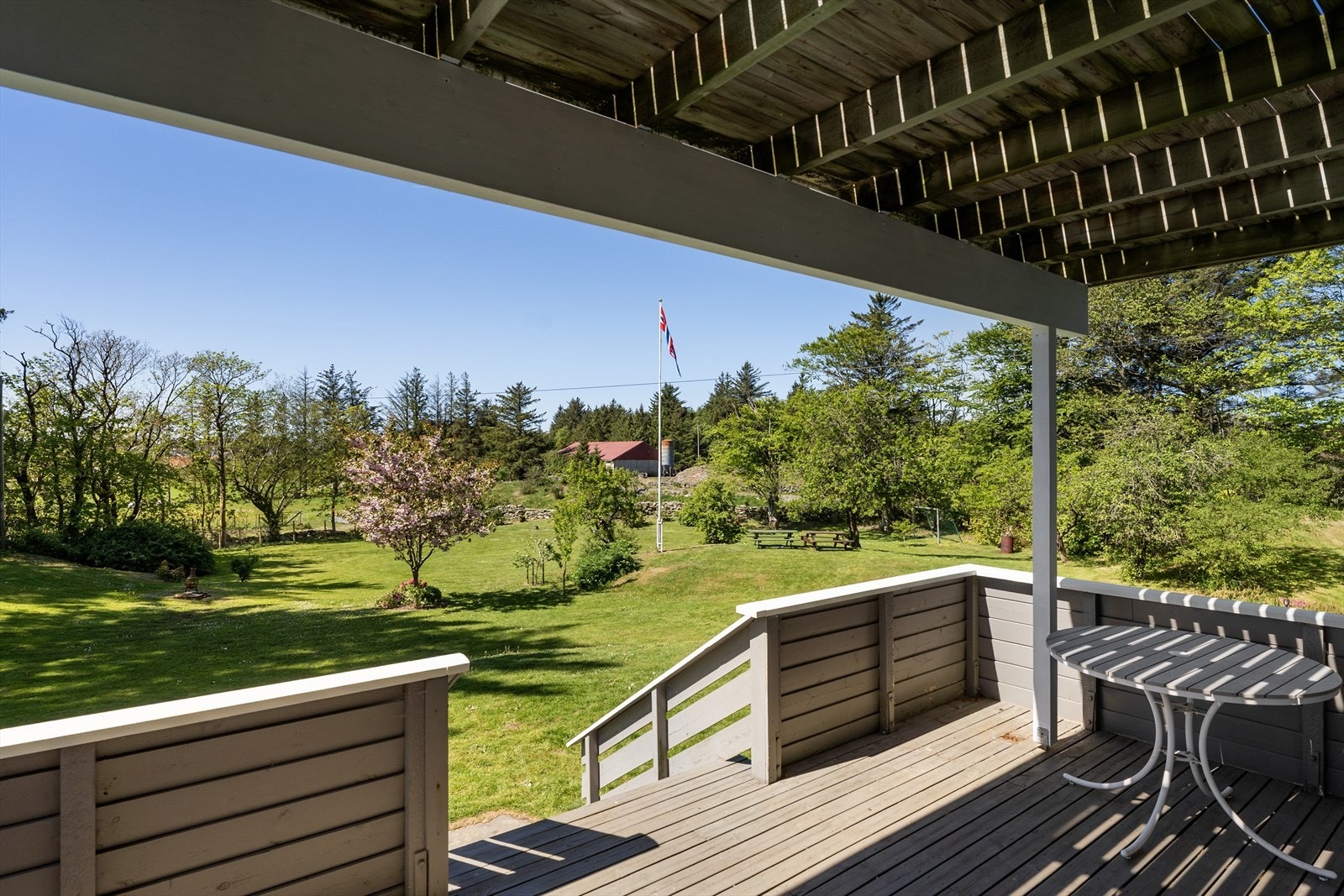 Herlige terrasser med gode solforhold Galleribilde