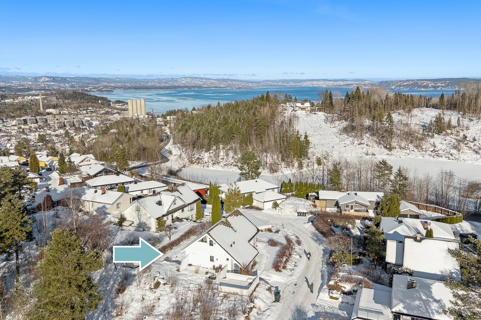 God offentlig kommunikasjon med buss og ferge til Oslo gjør pendlerhverdagen enkel. Galleribilde