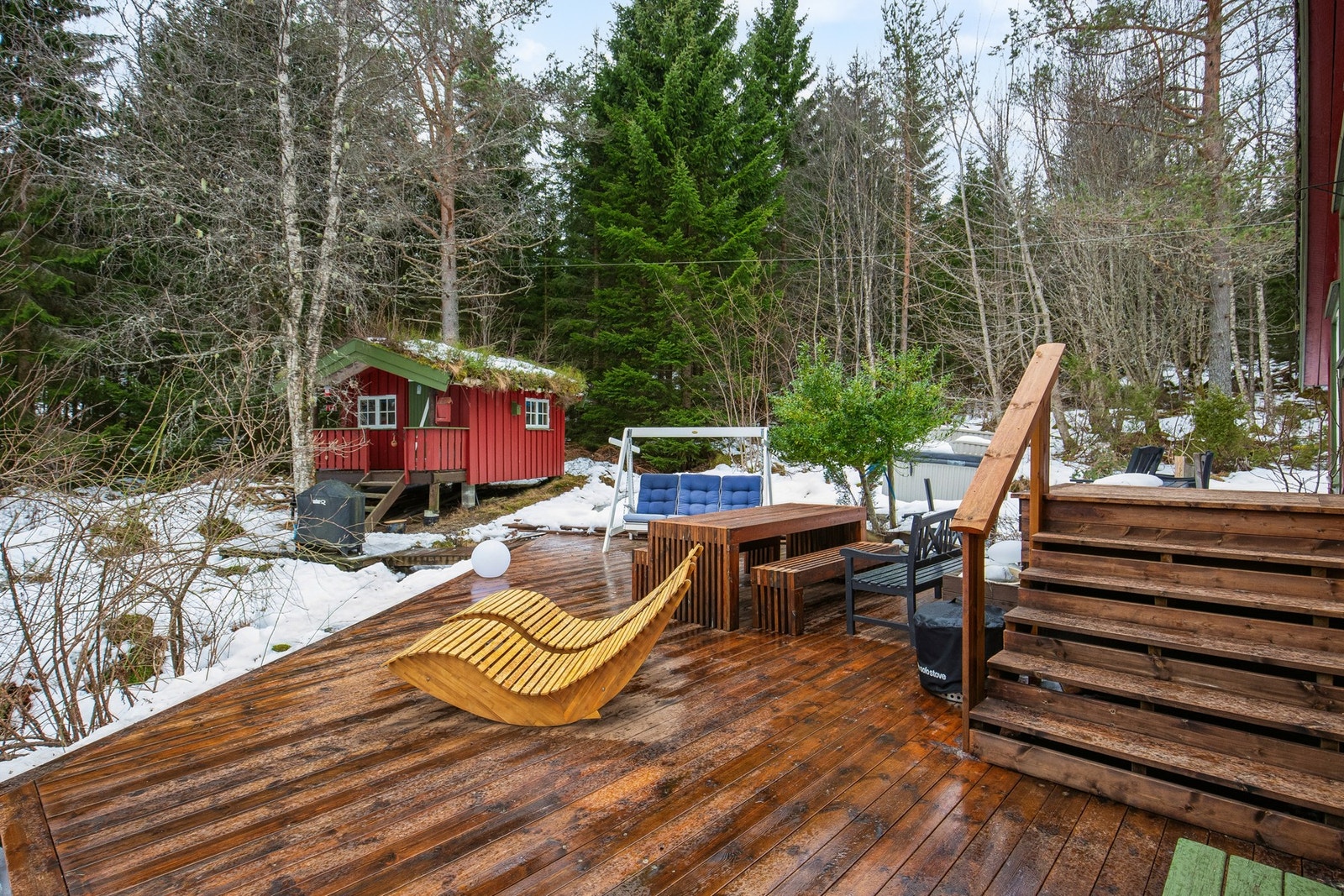 Terrasse og anneks som er isolert Galleribilde