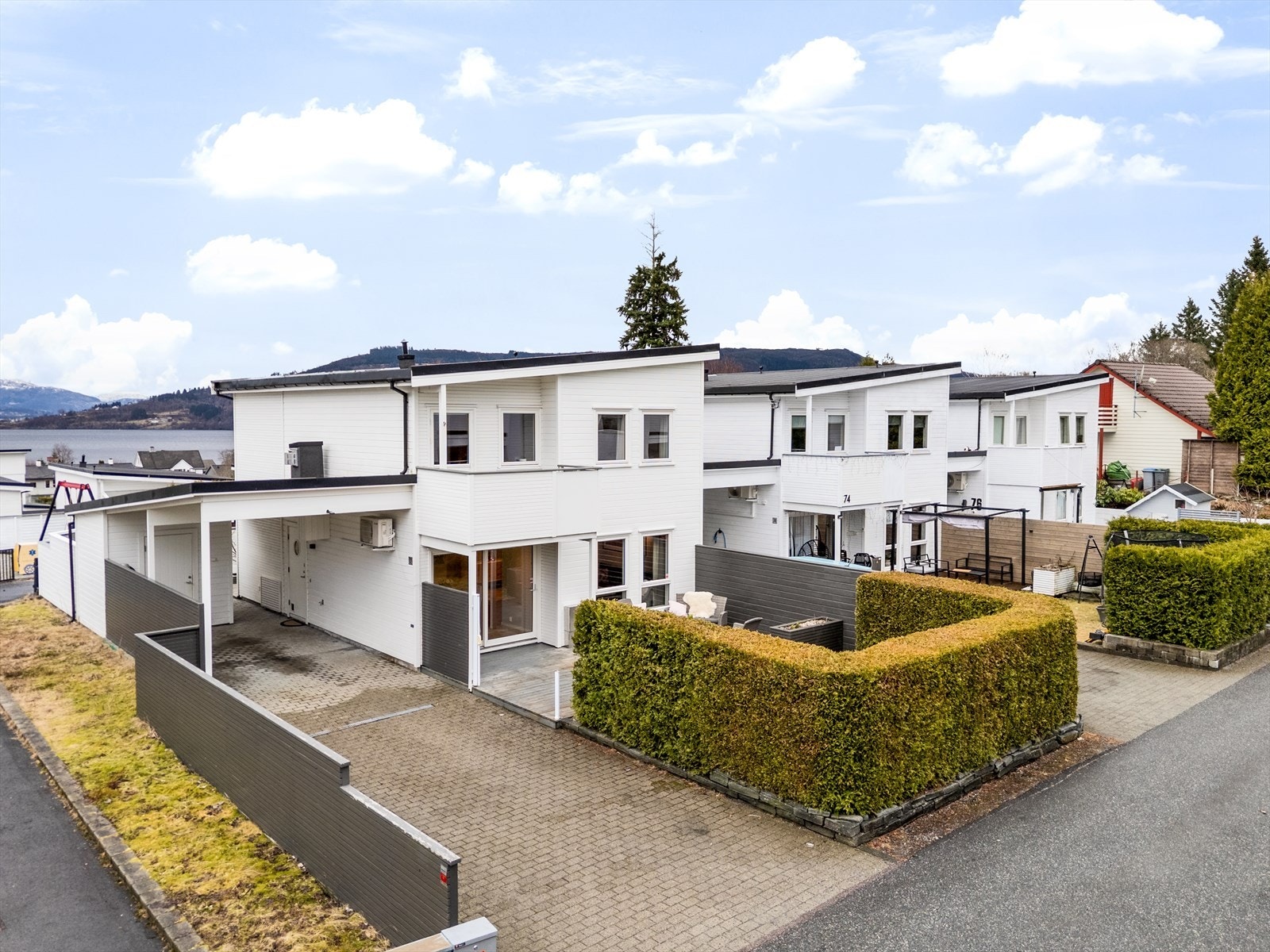 Velkommen til Øvre Hordvikneset 72 - Stian Hansen v/Eiendomsmegler Norge Galleribilde