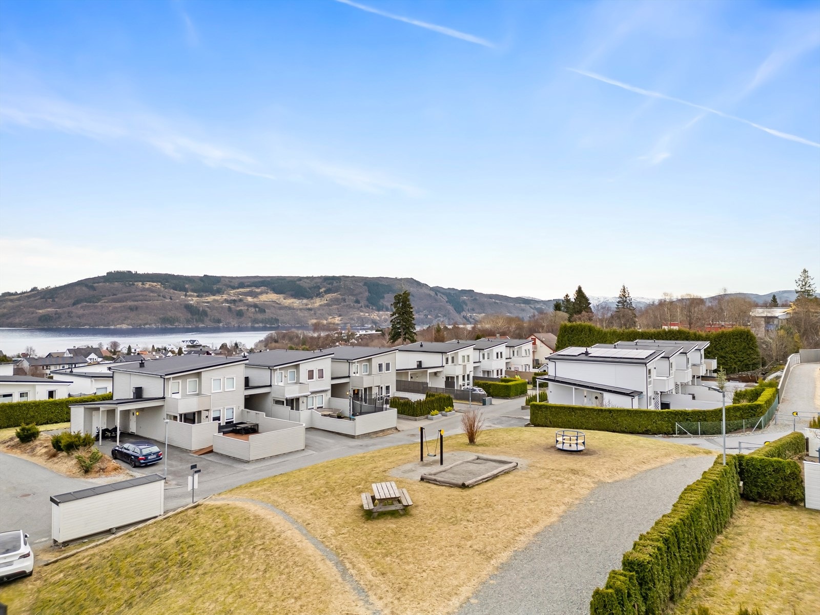 Svært barnevennlig og god beliggenhet i Hordvik. Galleribilde