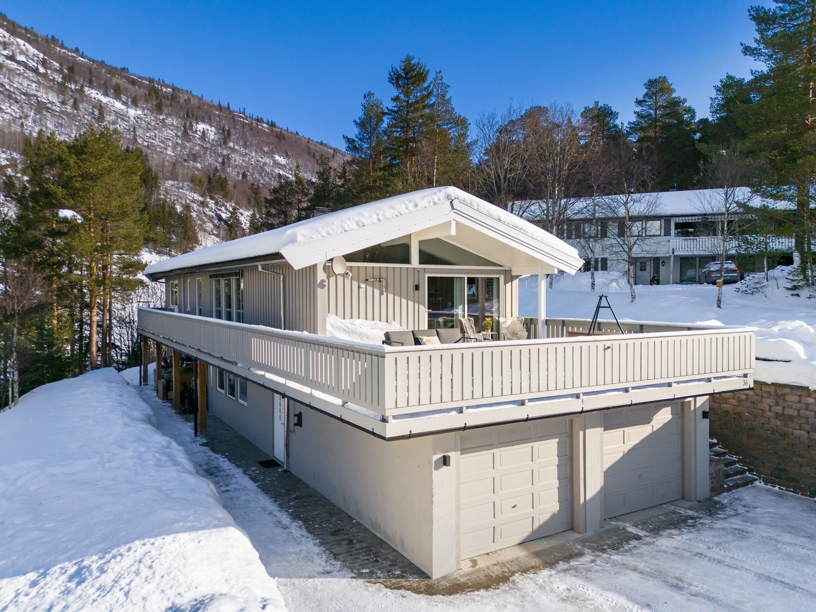Velkommen til Moslåttvegen 36, en eiendom presentert av EIE Fjellmegleren. Foto: Terje Bjørnsen Galleribilde