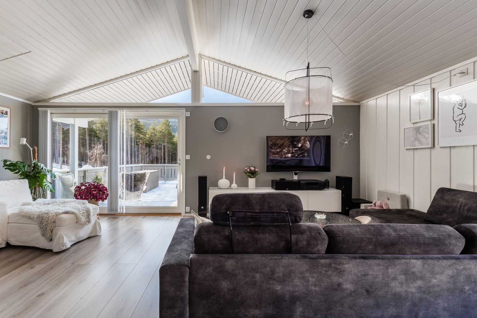 Dør ut til terrasse. Galleribilde