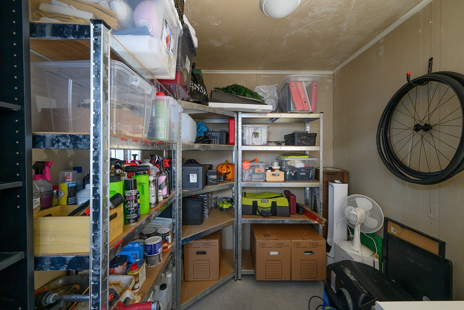 En praktisk bod med ekstra lagringsplass. Galleribilde