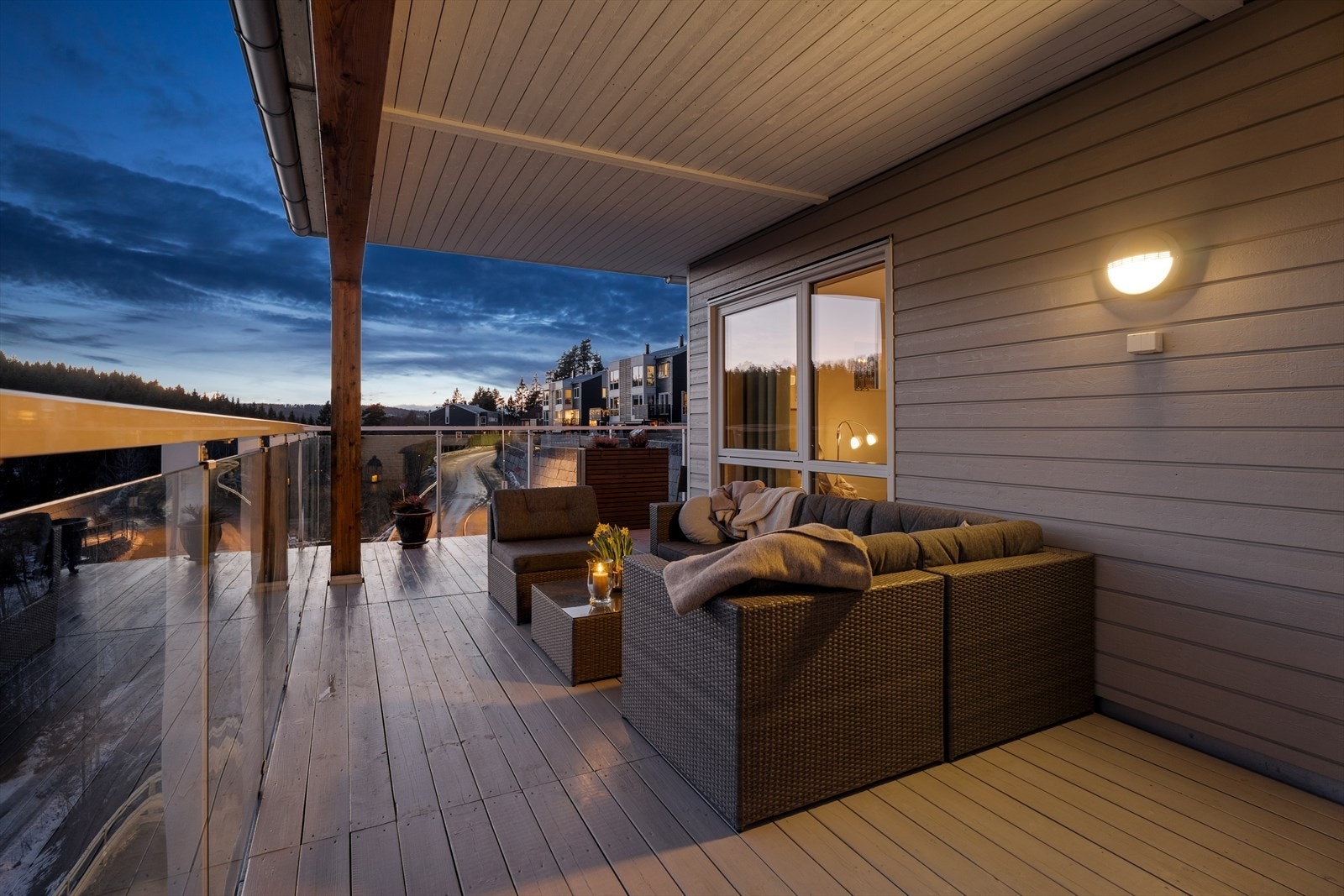 Leiligheten har en nydelig uteplass Galleribilde