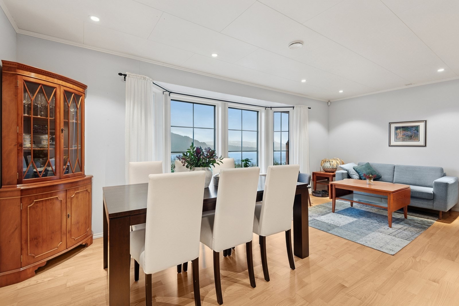 Her kan du dekke til mange både til hverdags og fest. Galleribilde