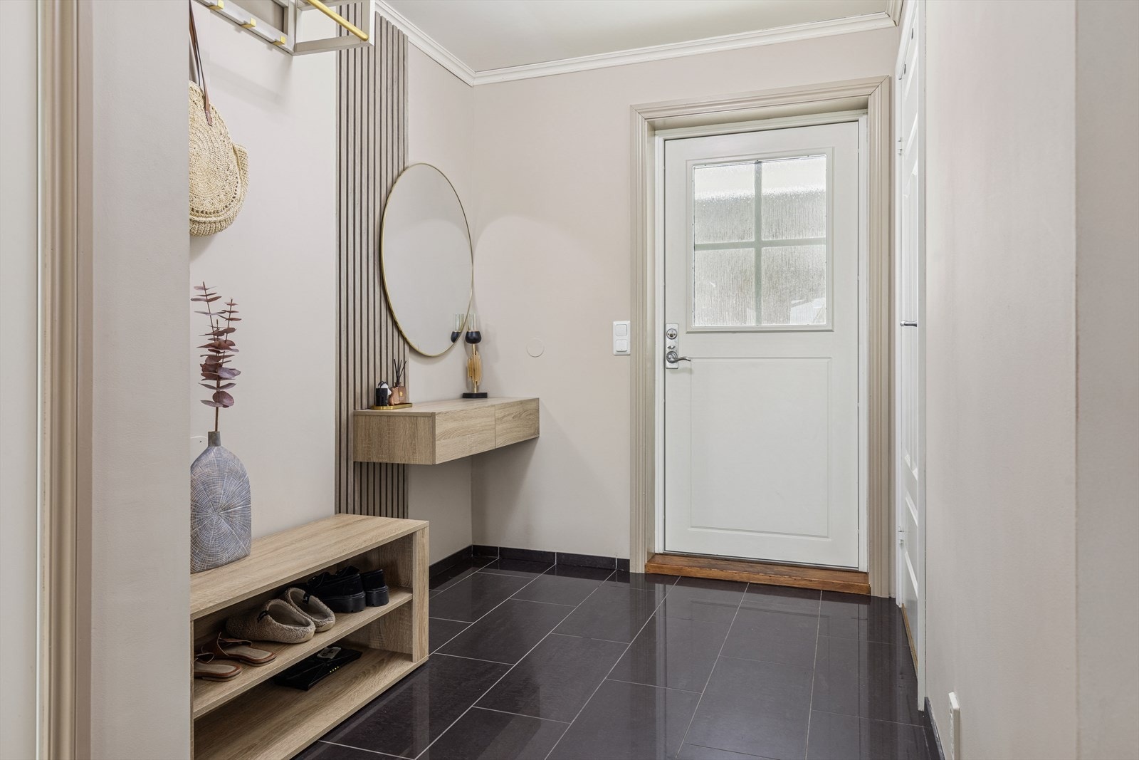 Lekker flislagt entré. Galleribilde