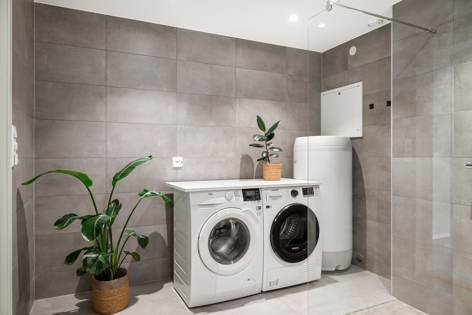 Opplegg for vaskemaskin og tørketrommel Galleribilde