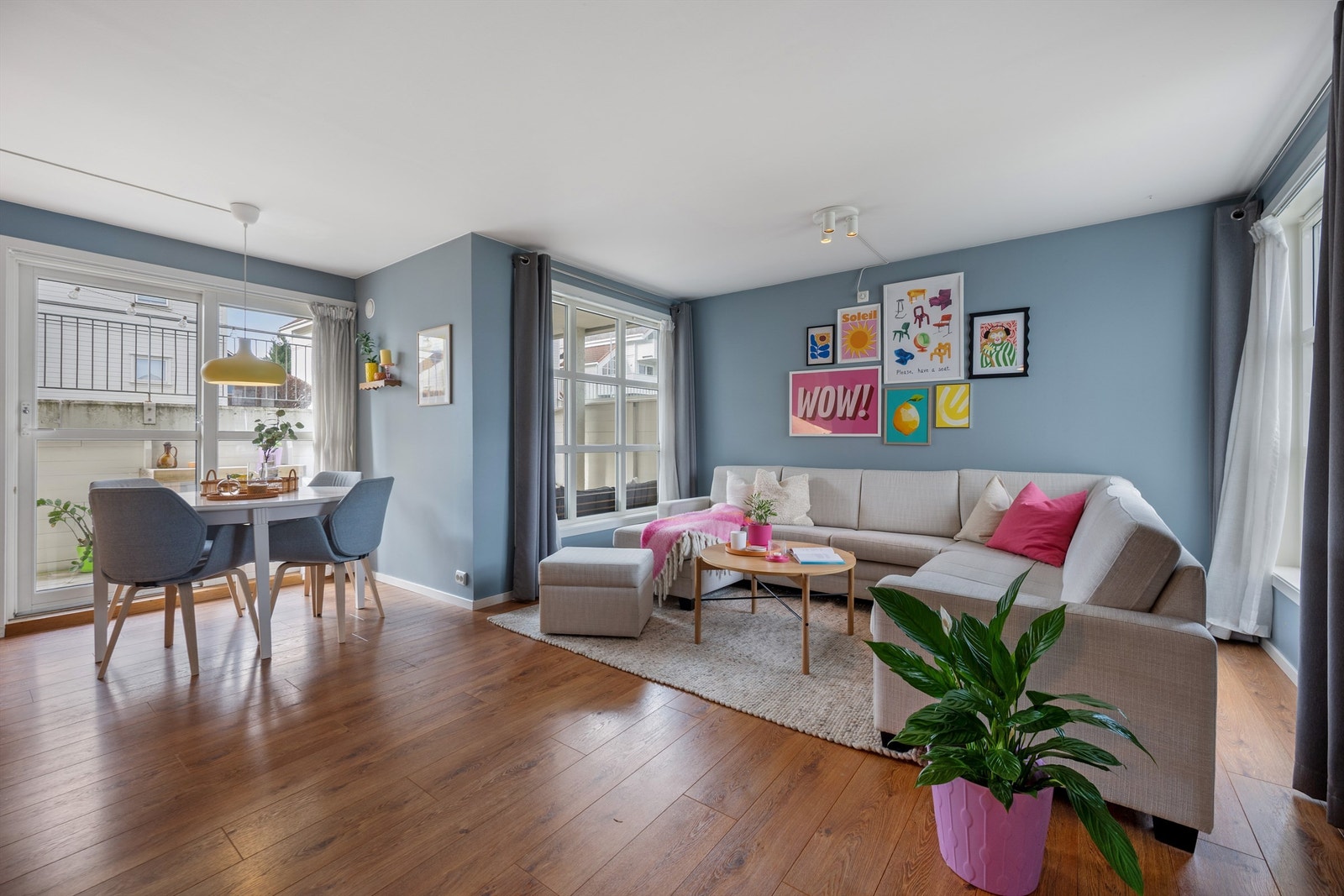 Leiligheten har 2 soverom, solrik og romslig terrasse, stort kjøkken samt romslig eget vaskerom. ( foto: John Mossige ) Galleribilde