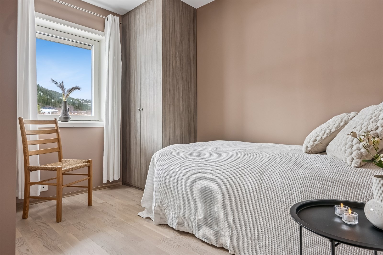 Soverom 2 av (3) Galleribilde