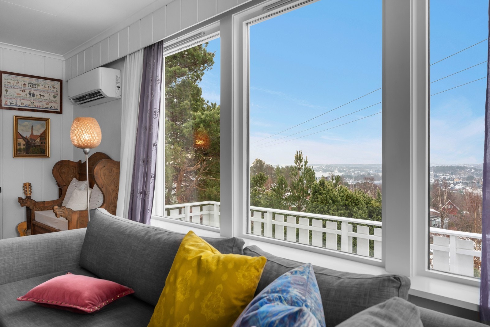 Varmepumpen i stuen gir god og effektiv oppvarming gjennom året Galleribilde