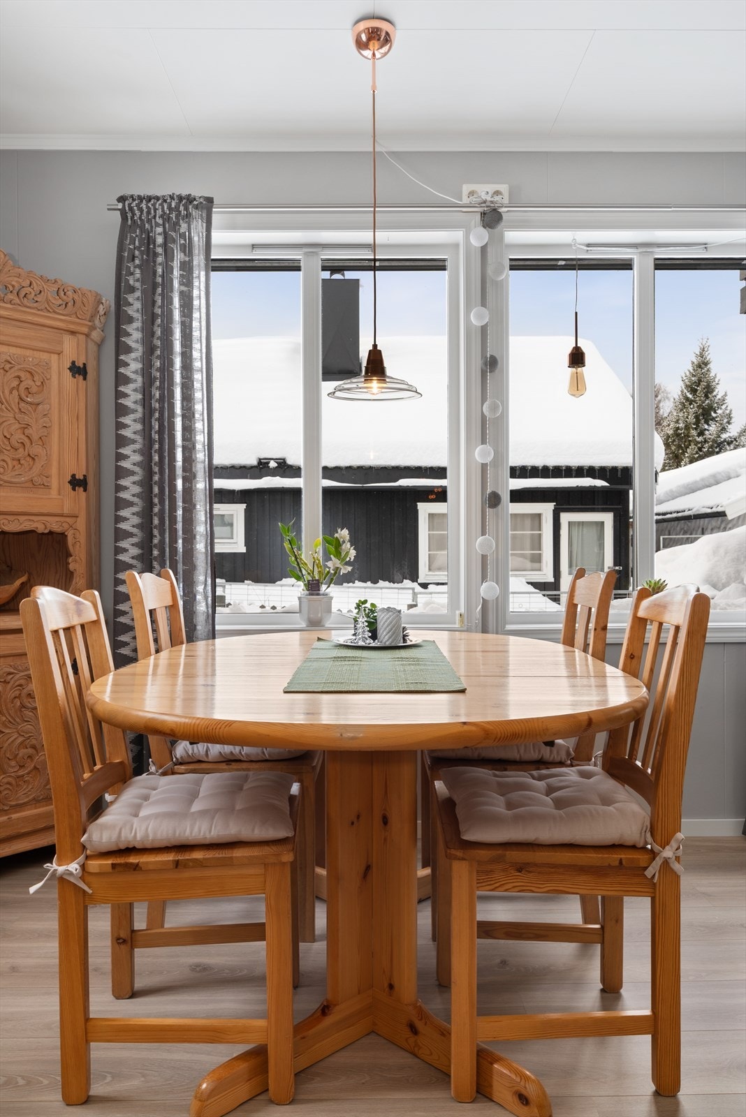 Spisestue. Galleribilde