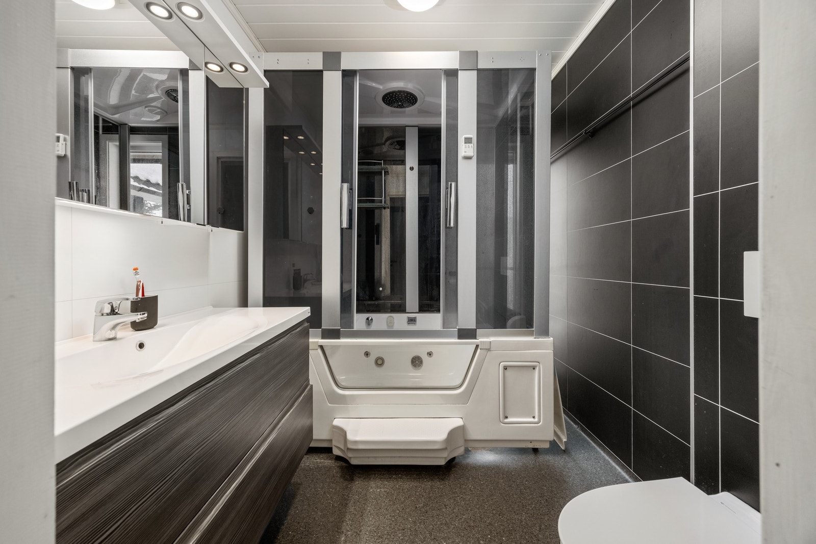 Bad - 4,5 kvm. Oppusset i 2017. Galleribilde