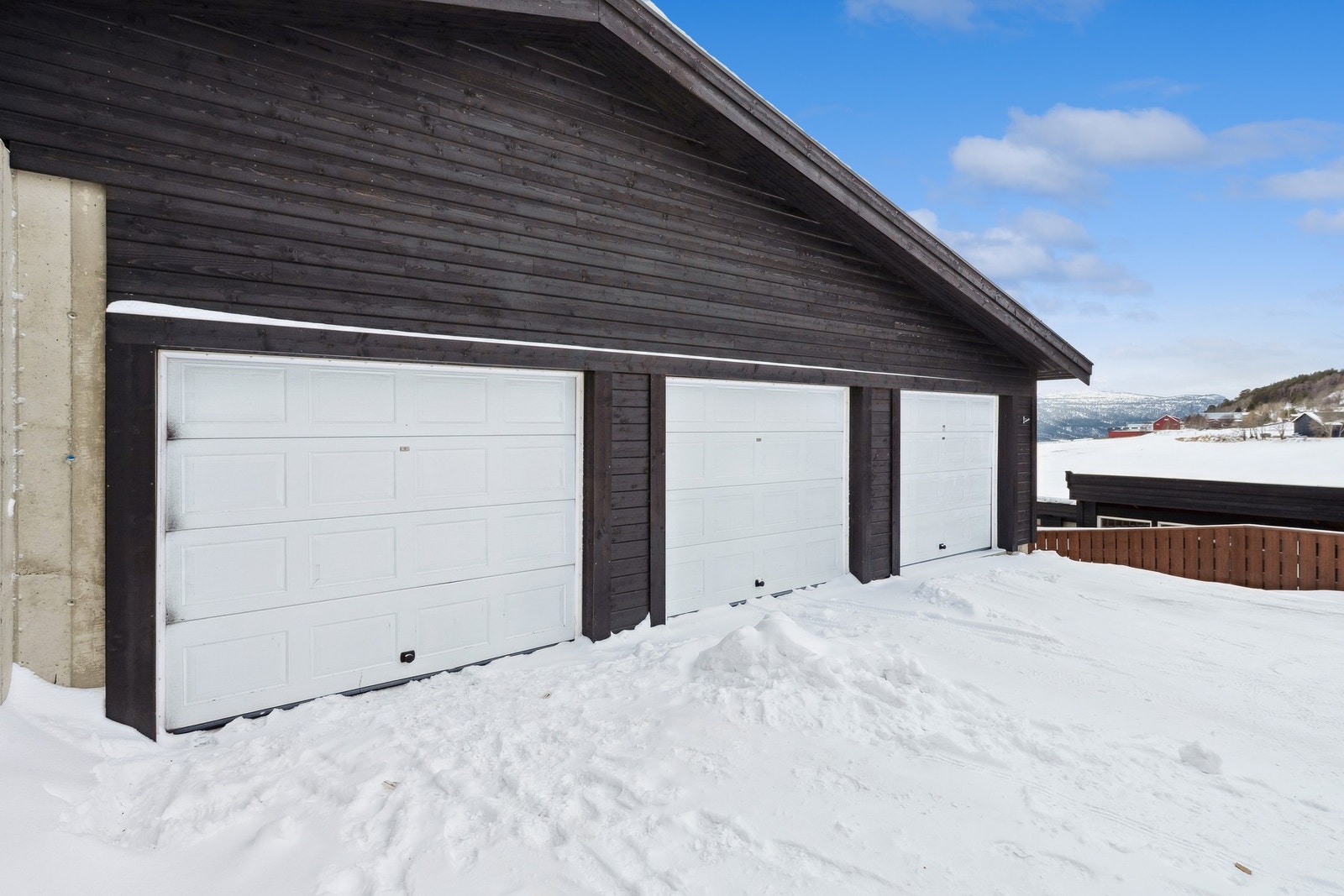 Garasje. Galleribilde