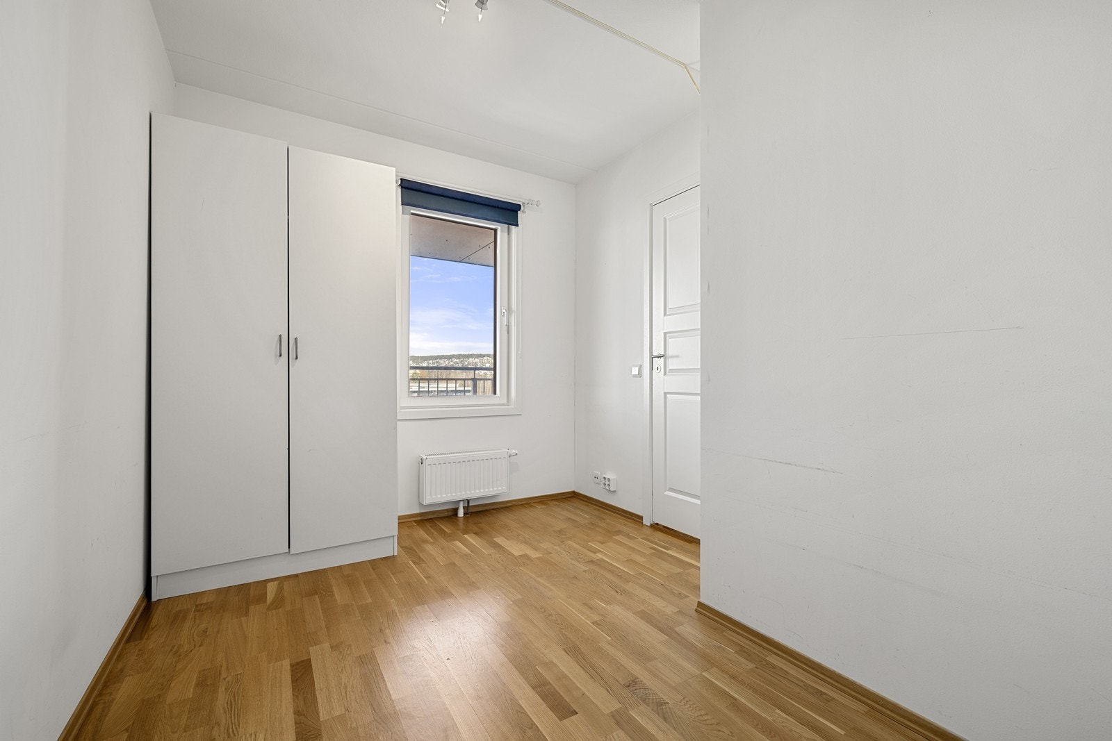 Det andre soverommet egner seg godt som barnerom, gjesterom eller kontor. Galleribilde