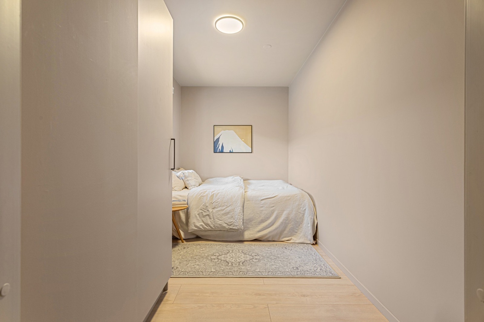 Garderobeskap på begge soverom medfølger handelen. Galleribilde