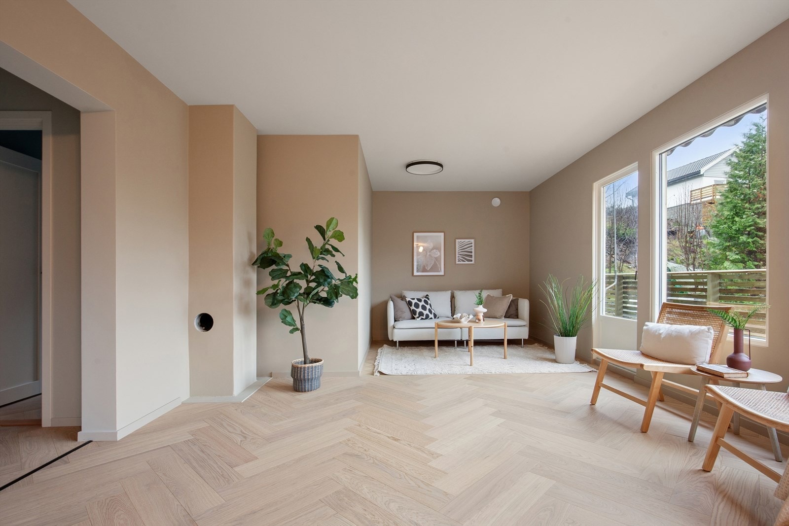 Stuen har opplegg for å montere peisovn. Galleribilde