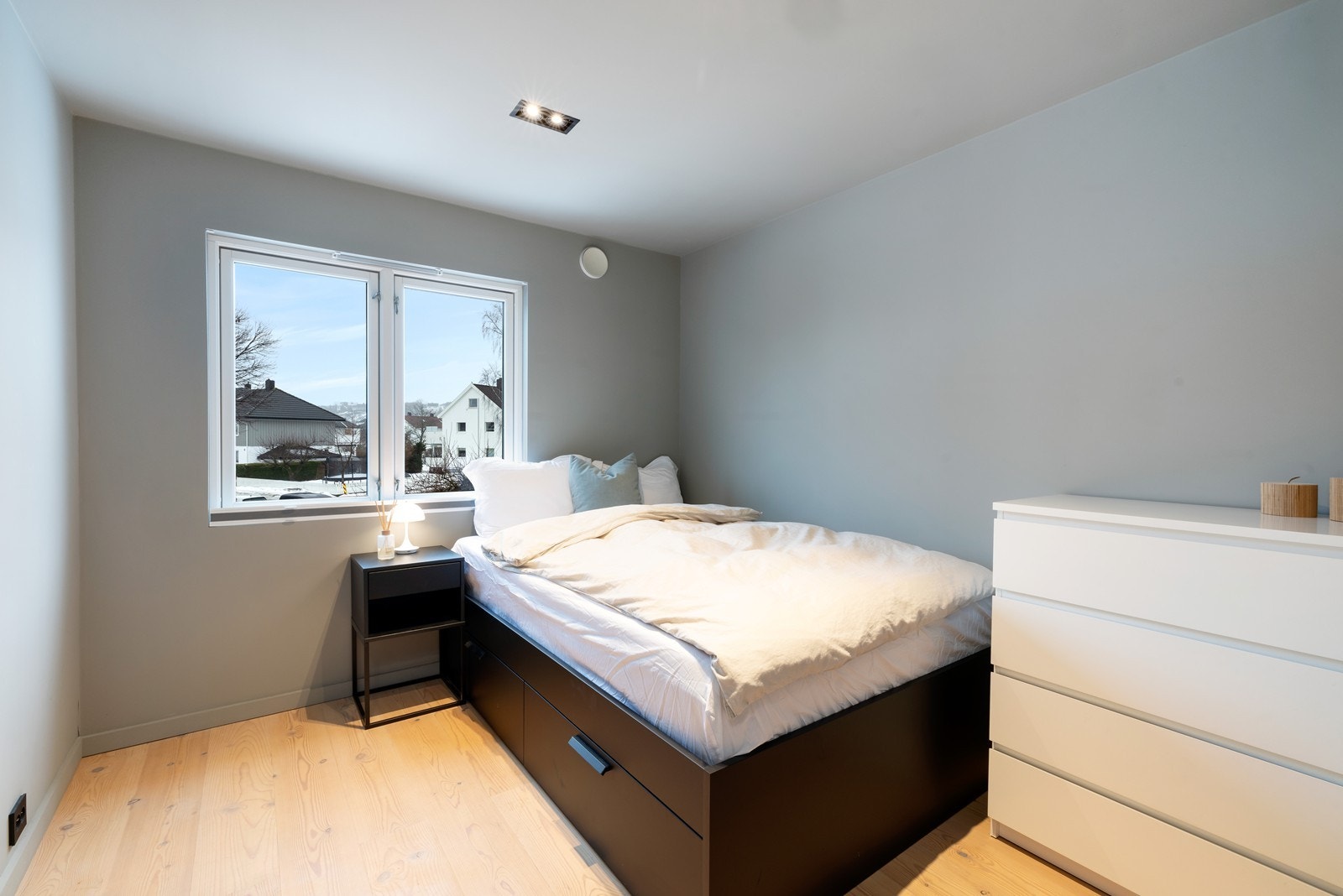 Soverom II har inngang fra gangen. Galleribilde