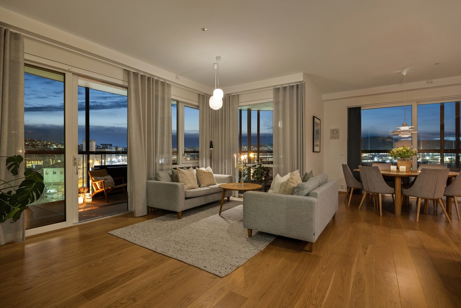 DNB Eiendom v/Sebastian Leistad tlf. 41260008 ønsker deg velkommen til femte etasje "Bølgen" i Ladebekken 2! Galleribilde