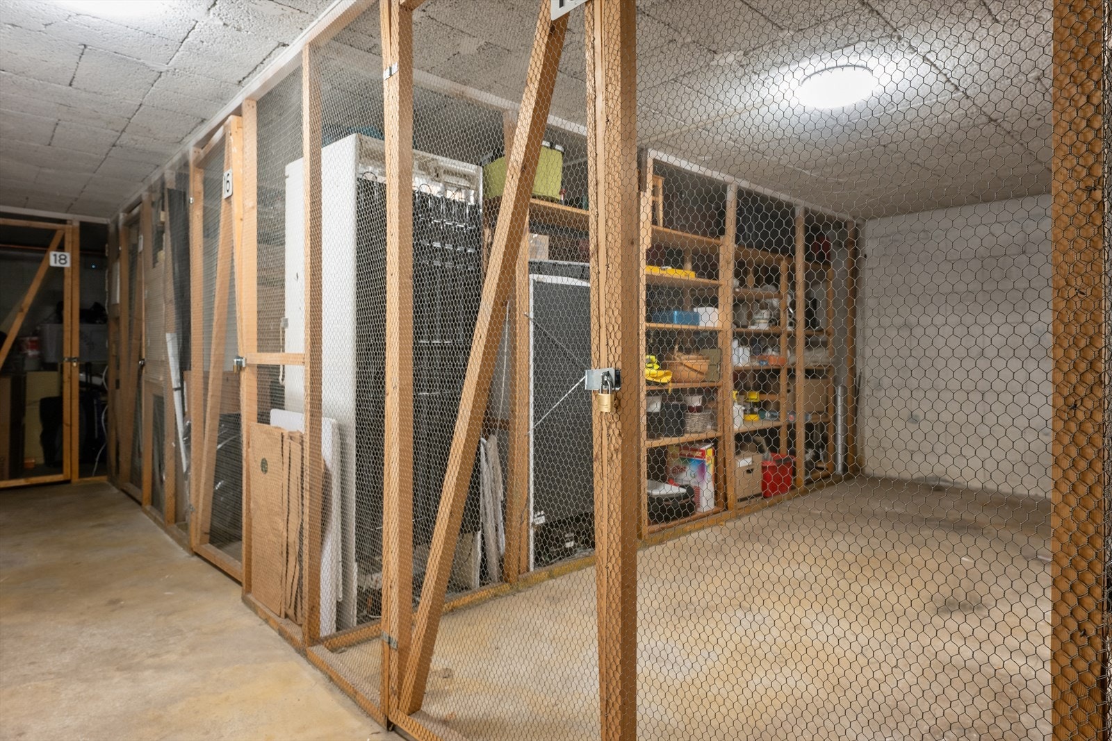 Det er også en bod i underetasjen på 9 kvm. Galleribilde